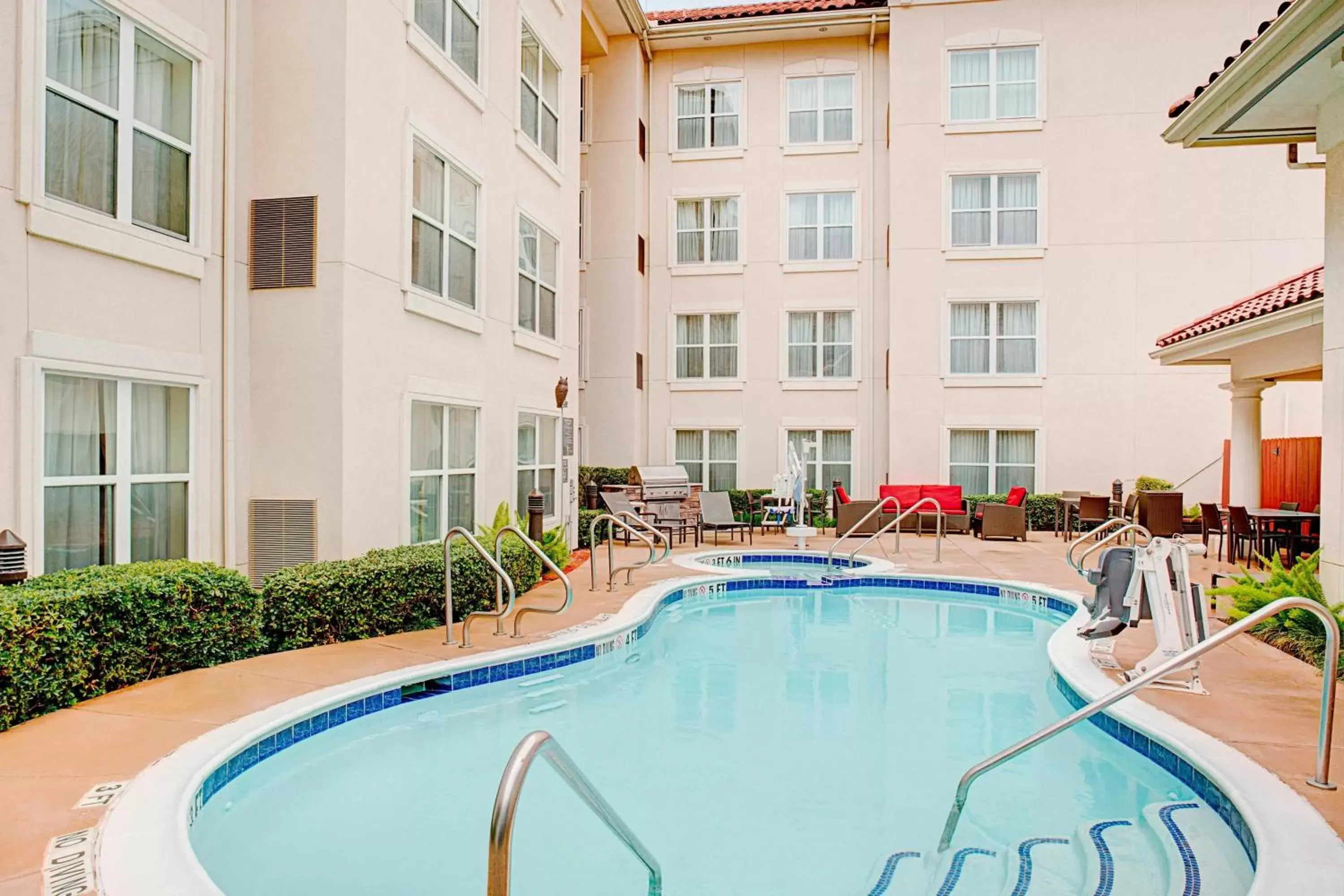 Swimming Pool in Residence Inn Houston - West University
