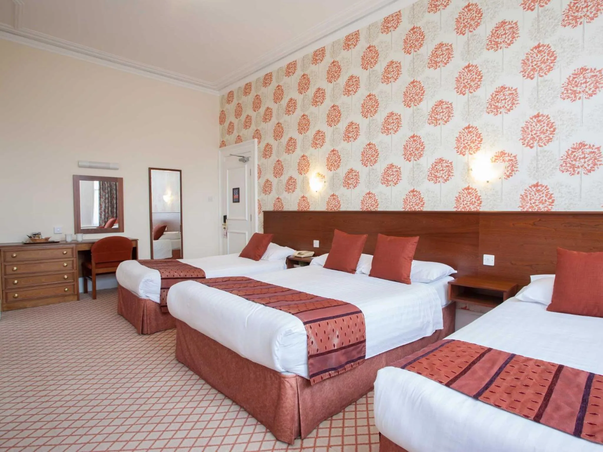 Bed in TLH Toorak Hotel - TLH Leisure, Entertainment and Spa Resort