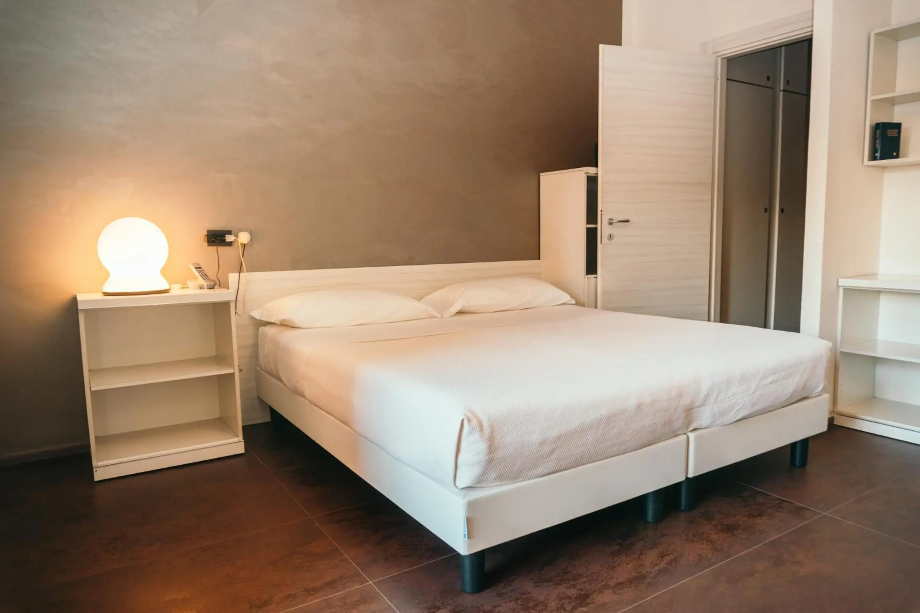 Bedroom, Bed in Residence Hotel Torino Uno