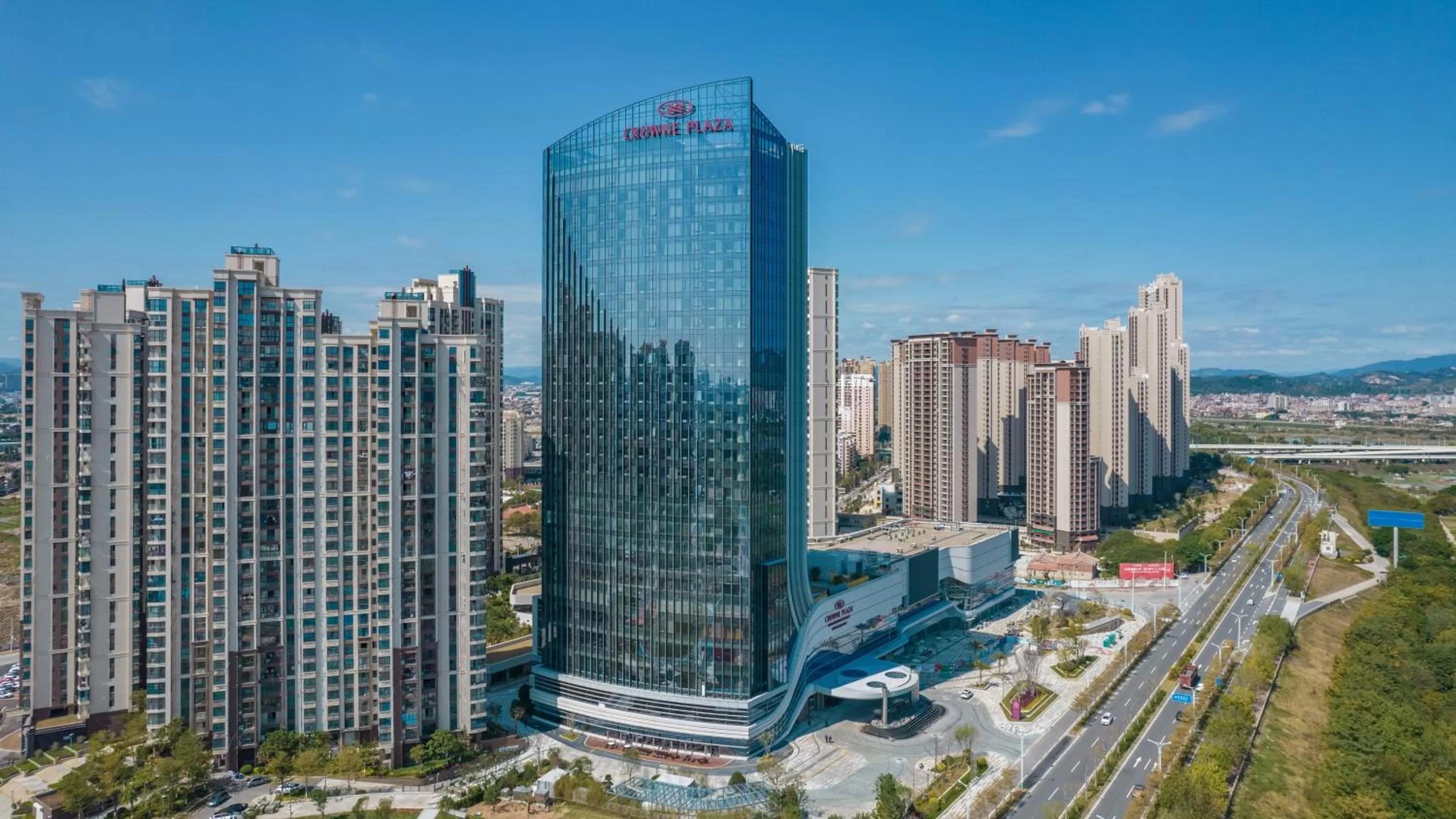 Property building in Crowne Plaza Quanzhou Riverview by IHG