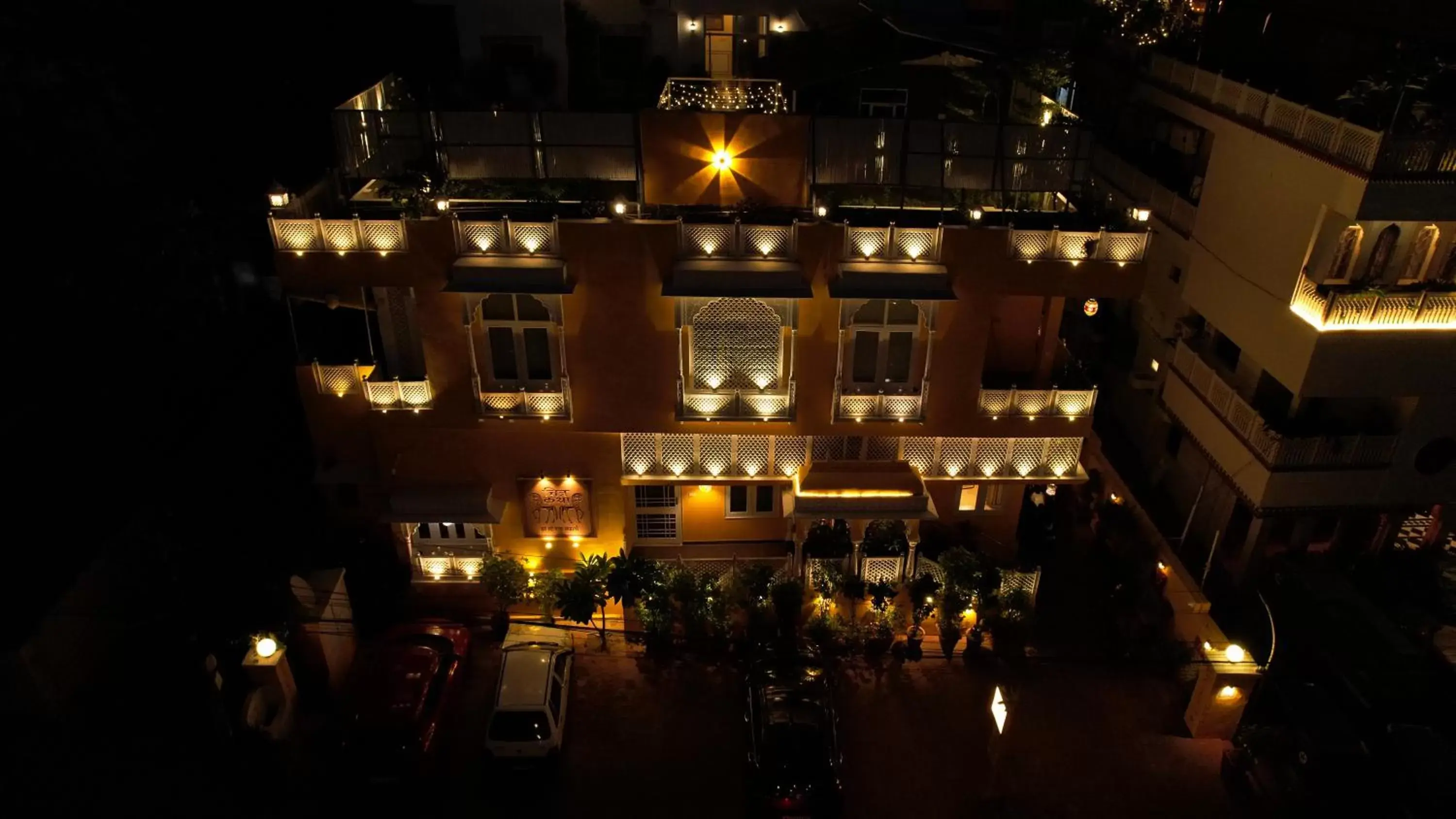 Property building in Chitra Katha - A Story Per Stay Property building in Chitra Katha - A Story Per Stay