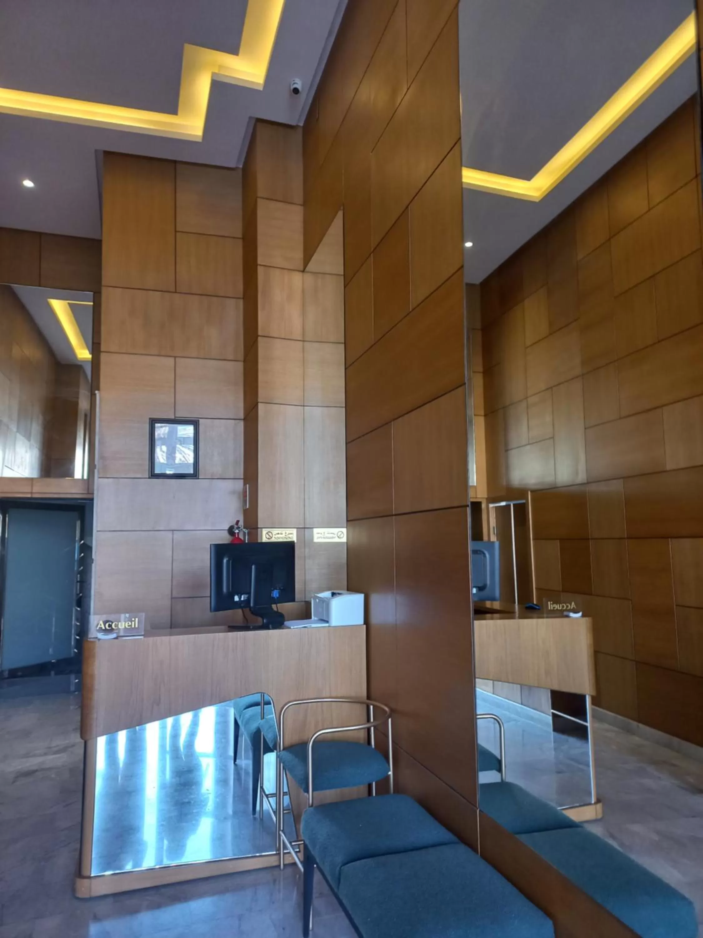 Lobby or reception, Kitchen/Kitchenette in Maarif Home Casablanca