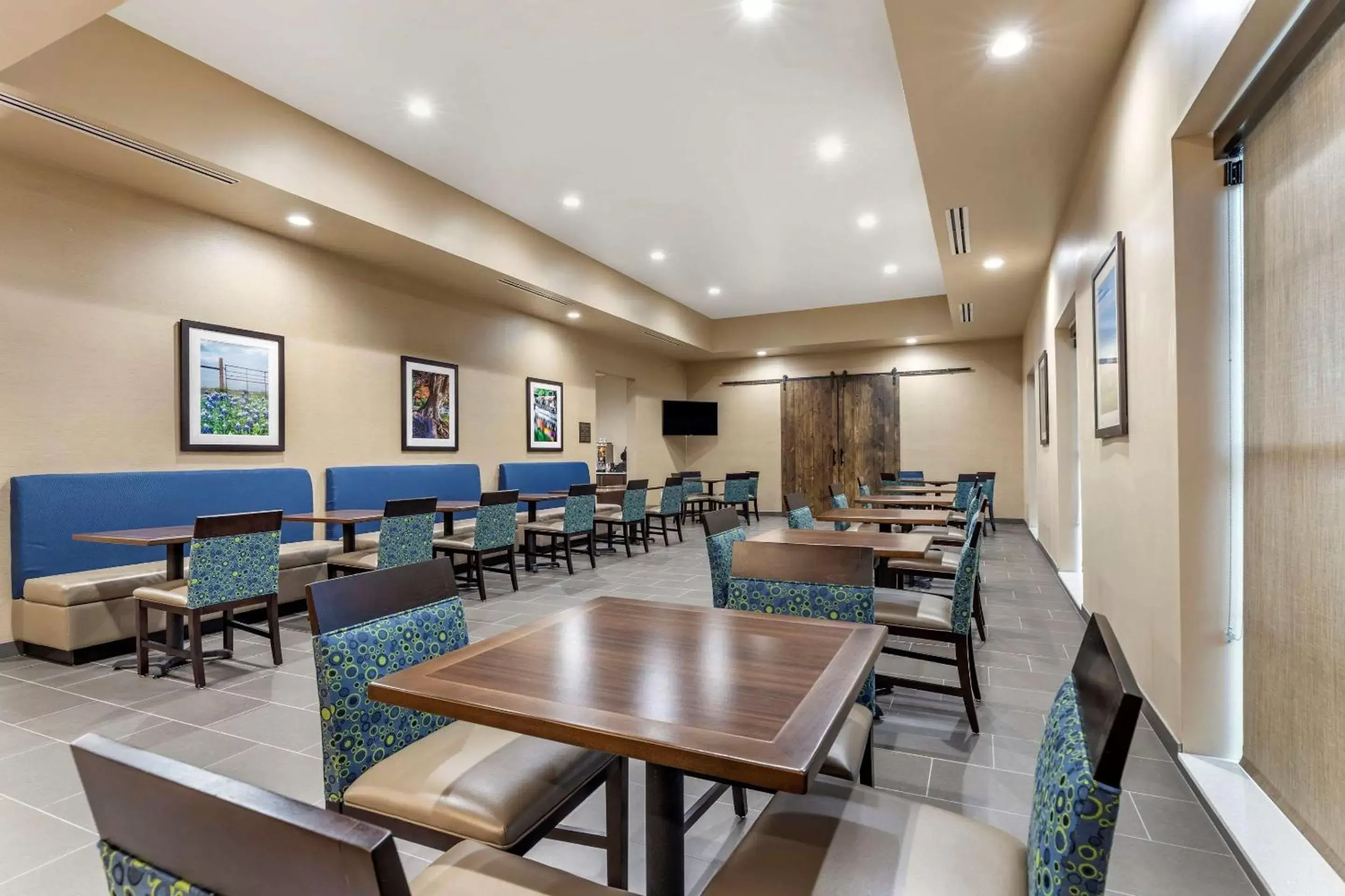 Restaurant/Places to Eat in Comfort Suites San Antonio Ft. Sam Houston/SAMMC Area