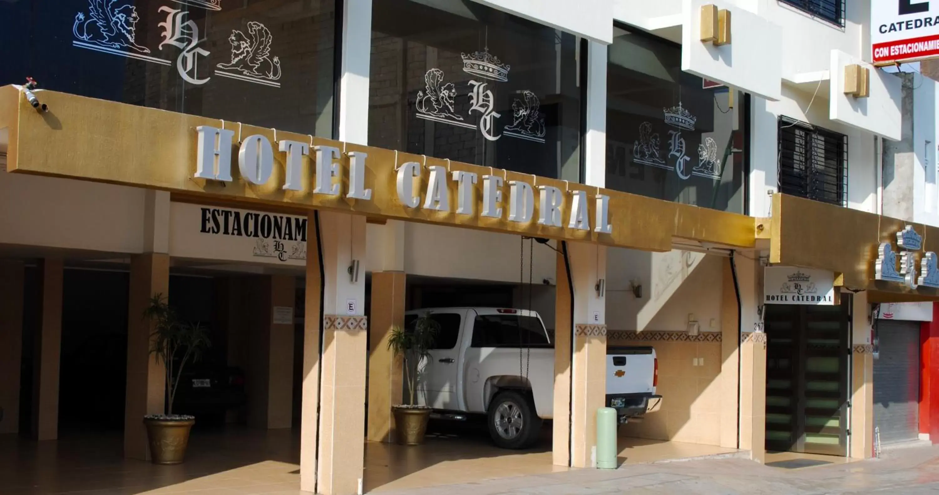 Facade/Entrance in Hotel Catedral