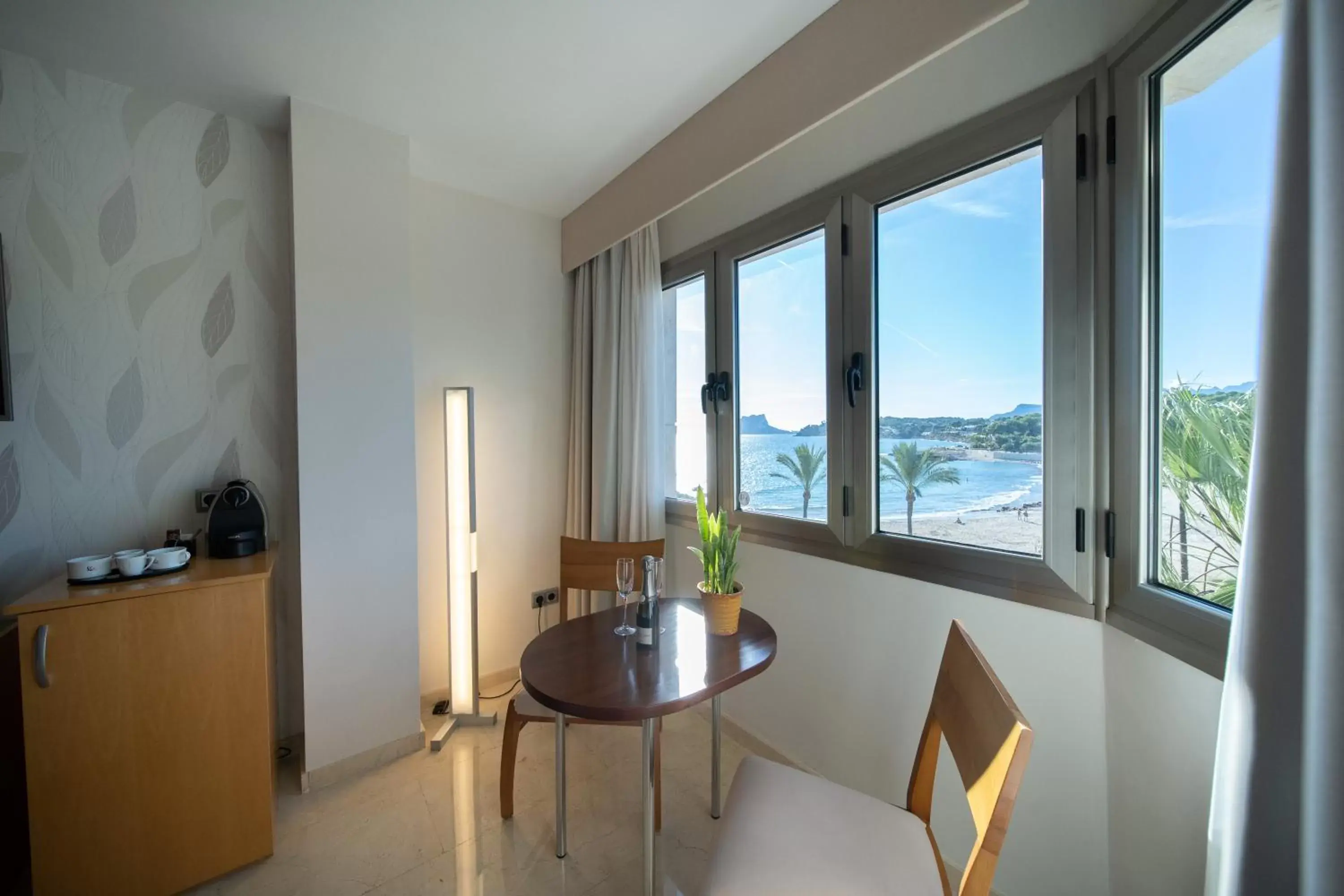 Sea view, Dining Area in La Sort Boutique Hotel