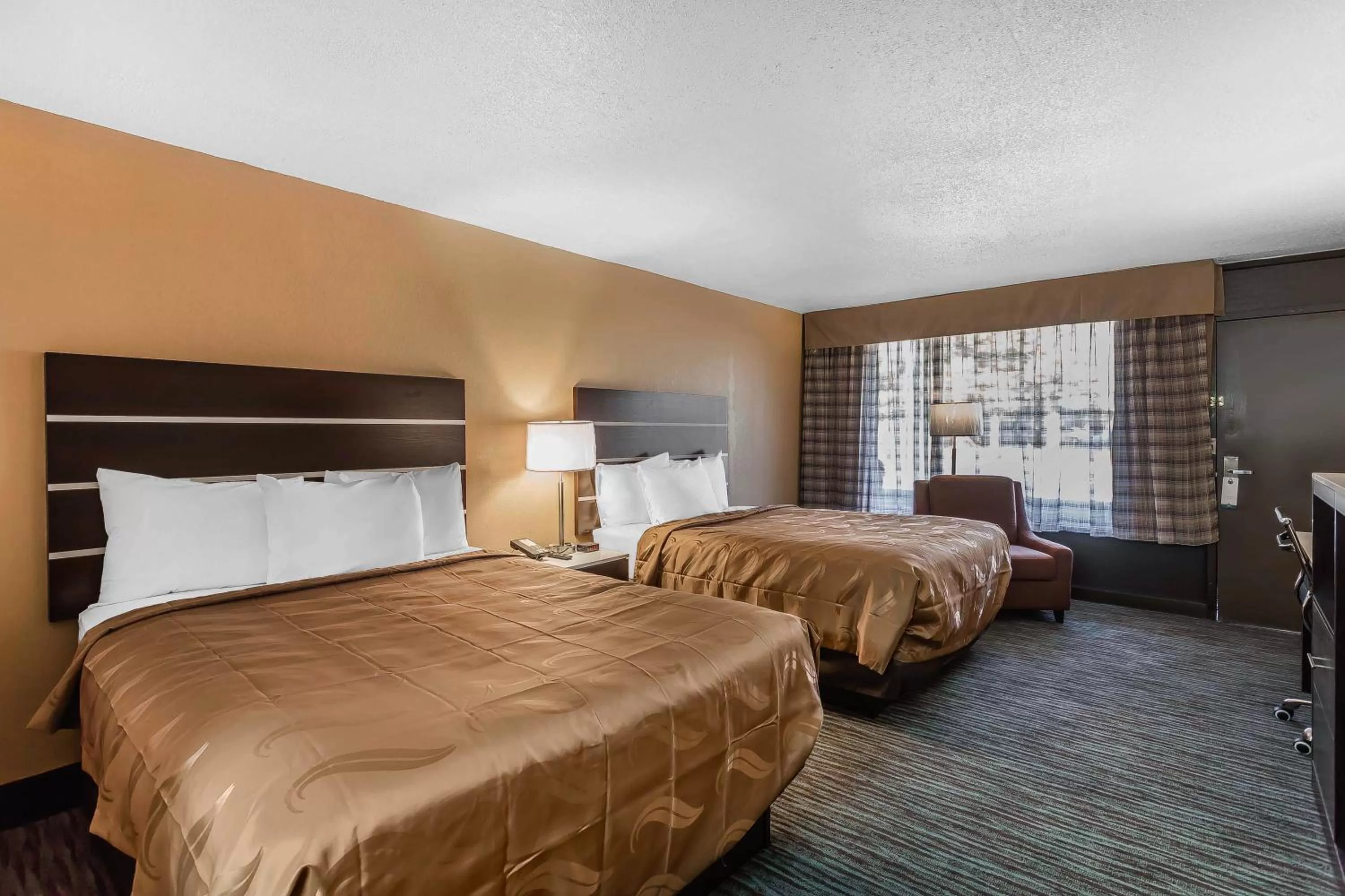 Bedroom, Bed in Quality Inn South Boston - Danville East