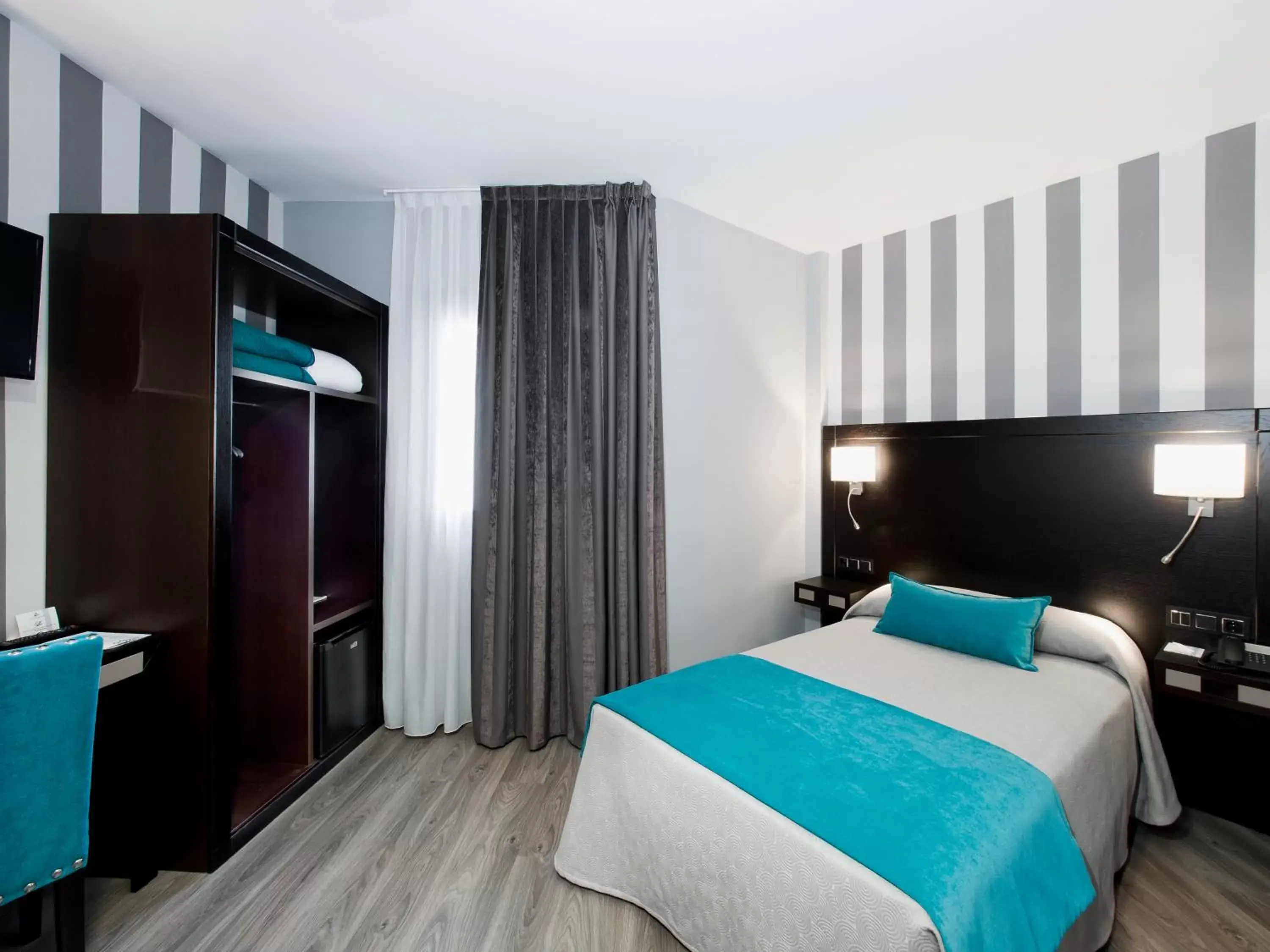 Bedroom, Room Photo in Hotel Zentral Parque