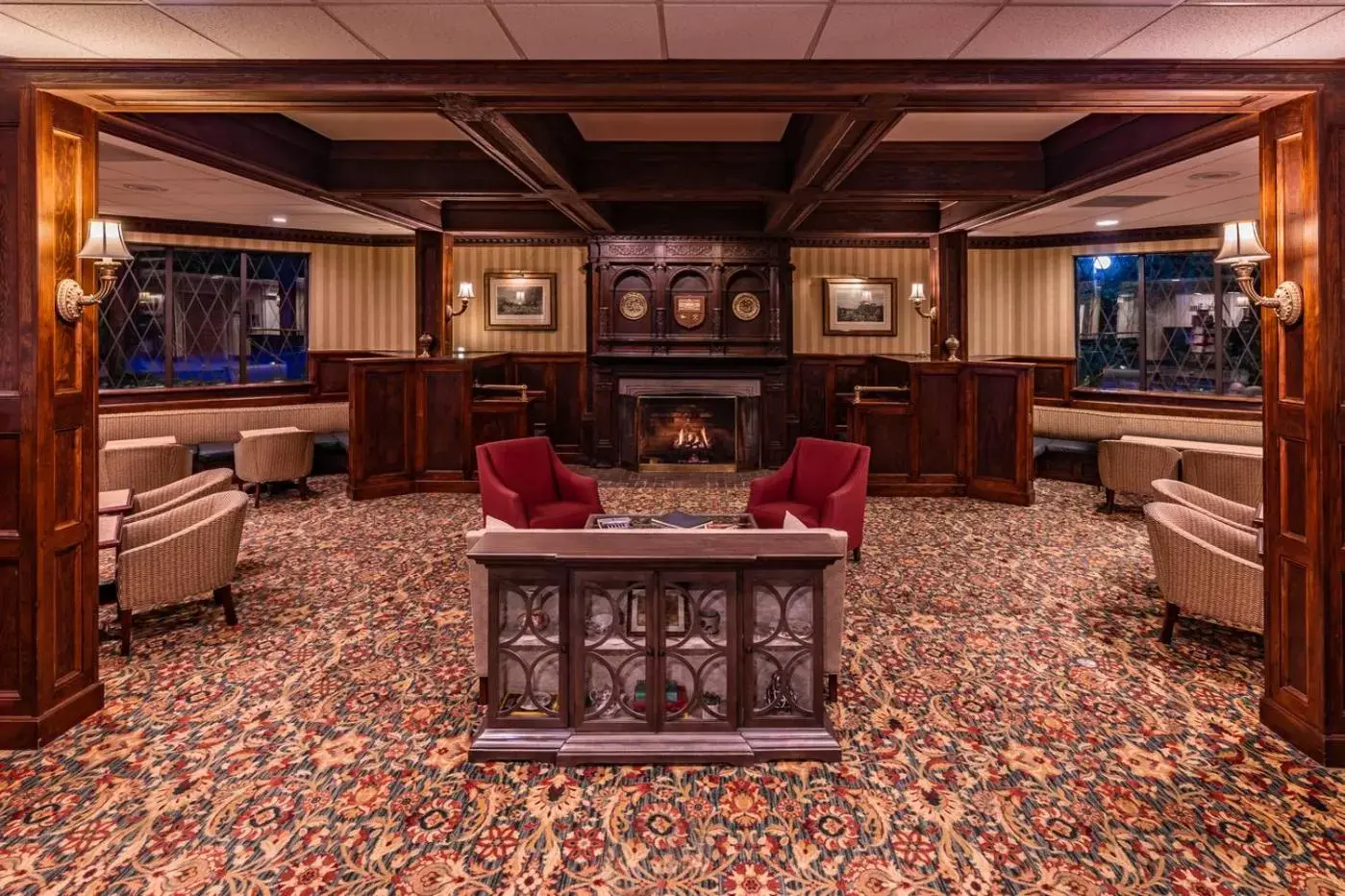 Lounge or bar, Lobby/Reception in The English Inn of Charlottesville