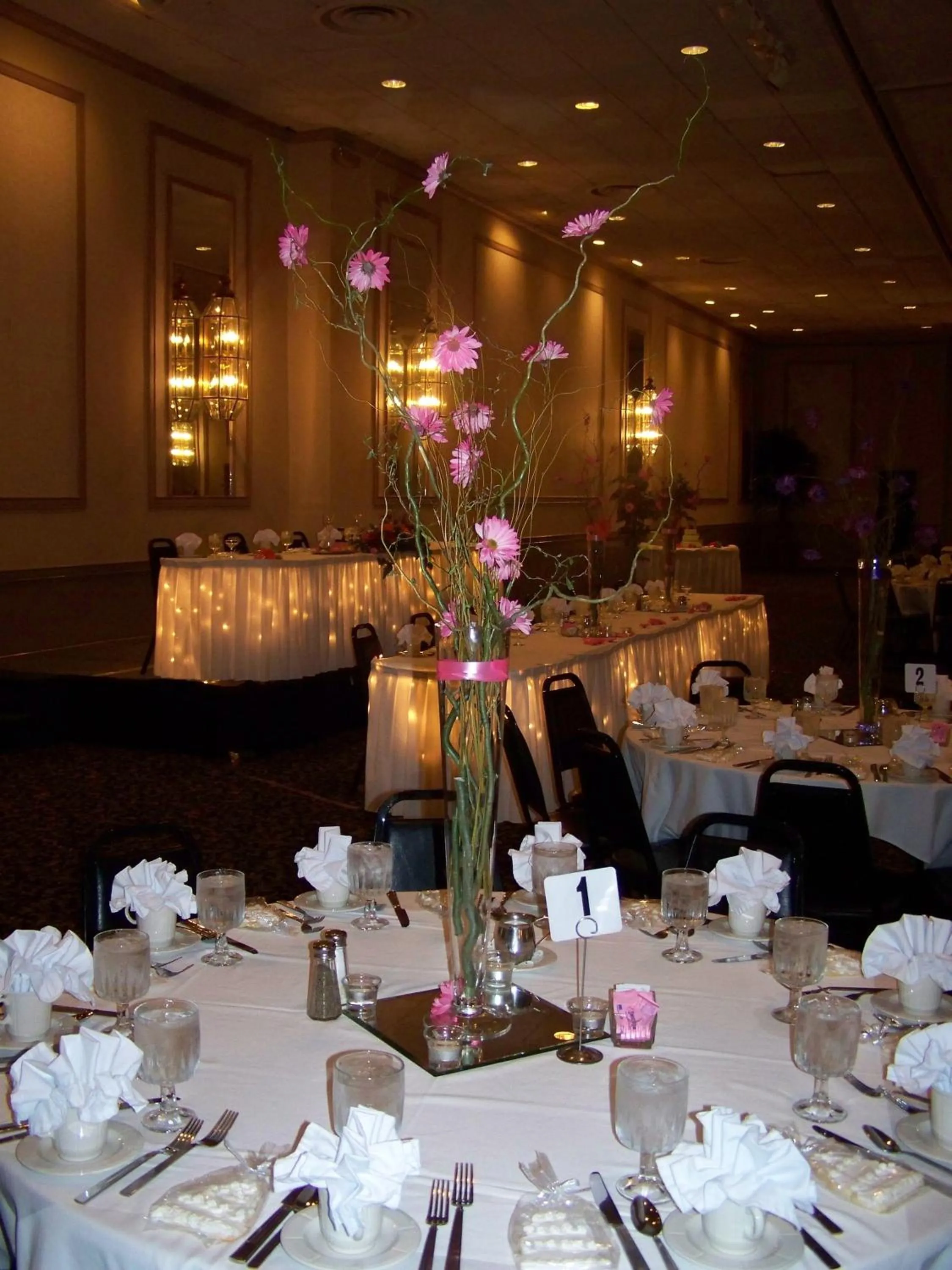 Restaurant/Places to Eat in The Avalon Hotel and Conference Center