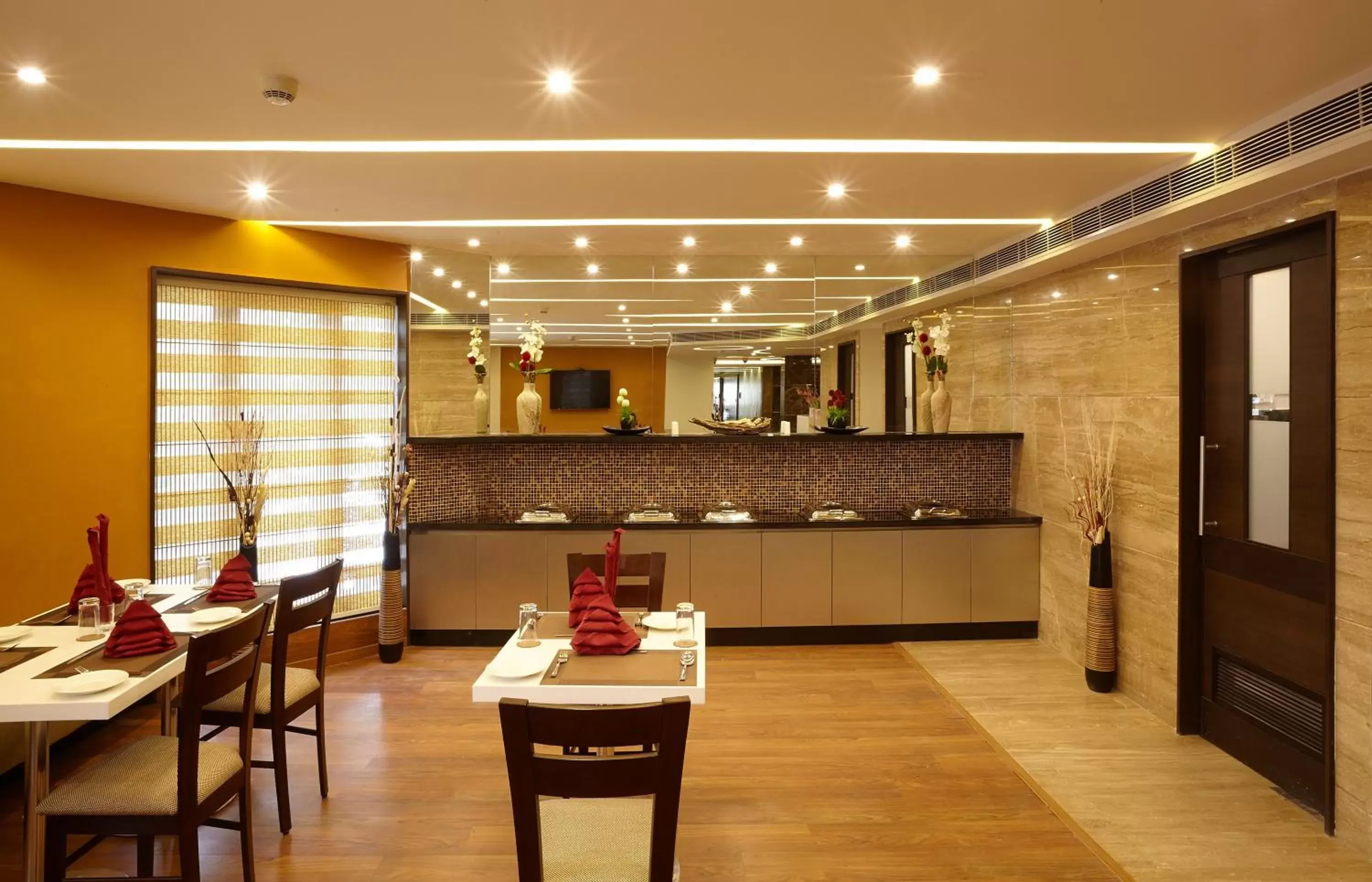 Restaurant/Places to Eat in Golden Fruits Business Suites