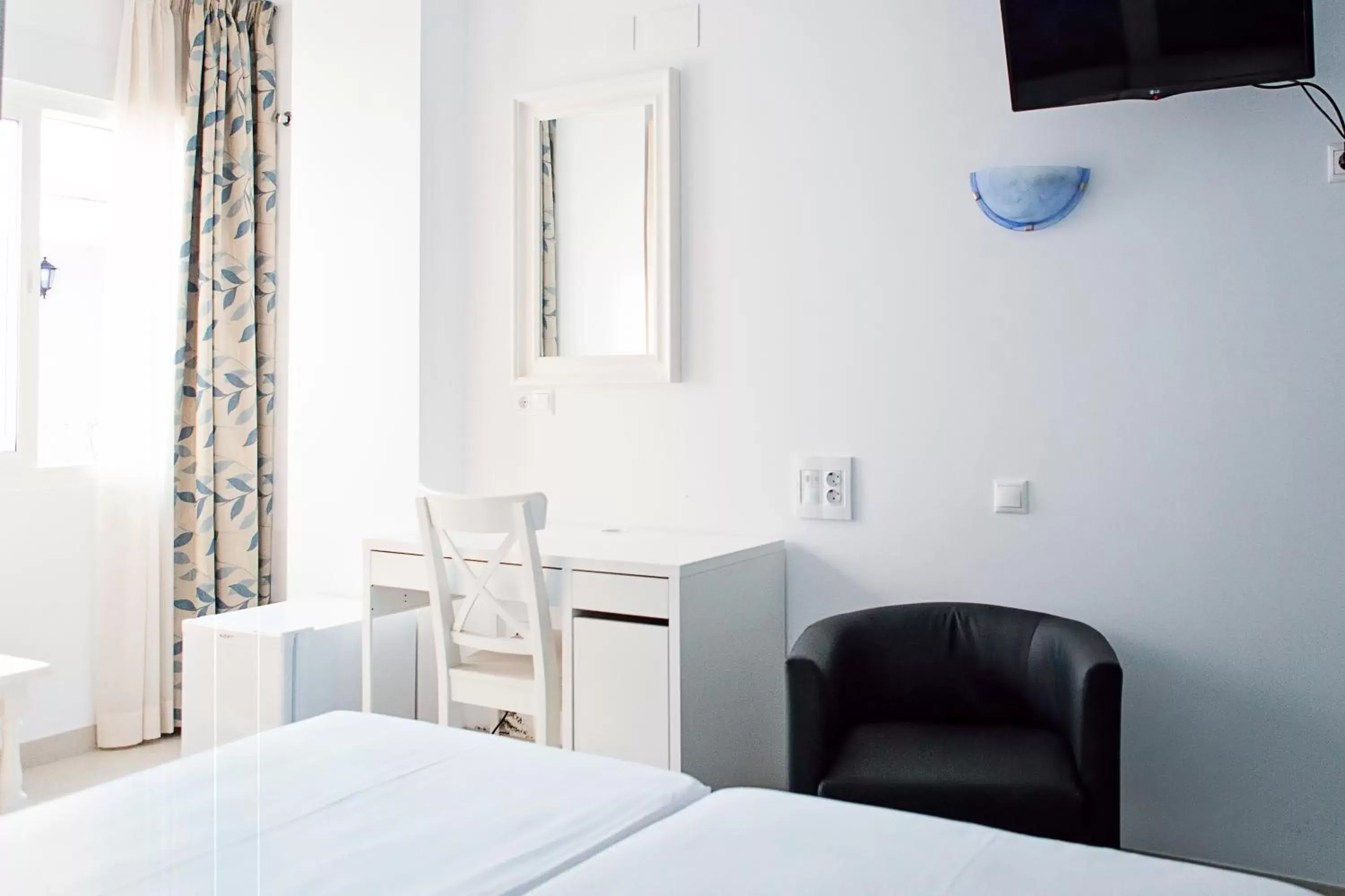 Bedroom, Bed in Hotel Eliseos