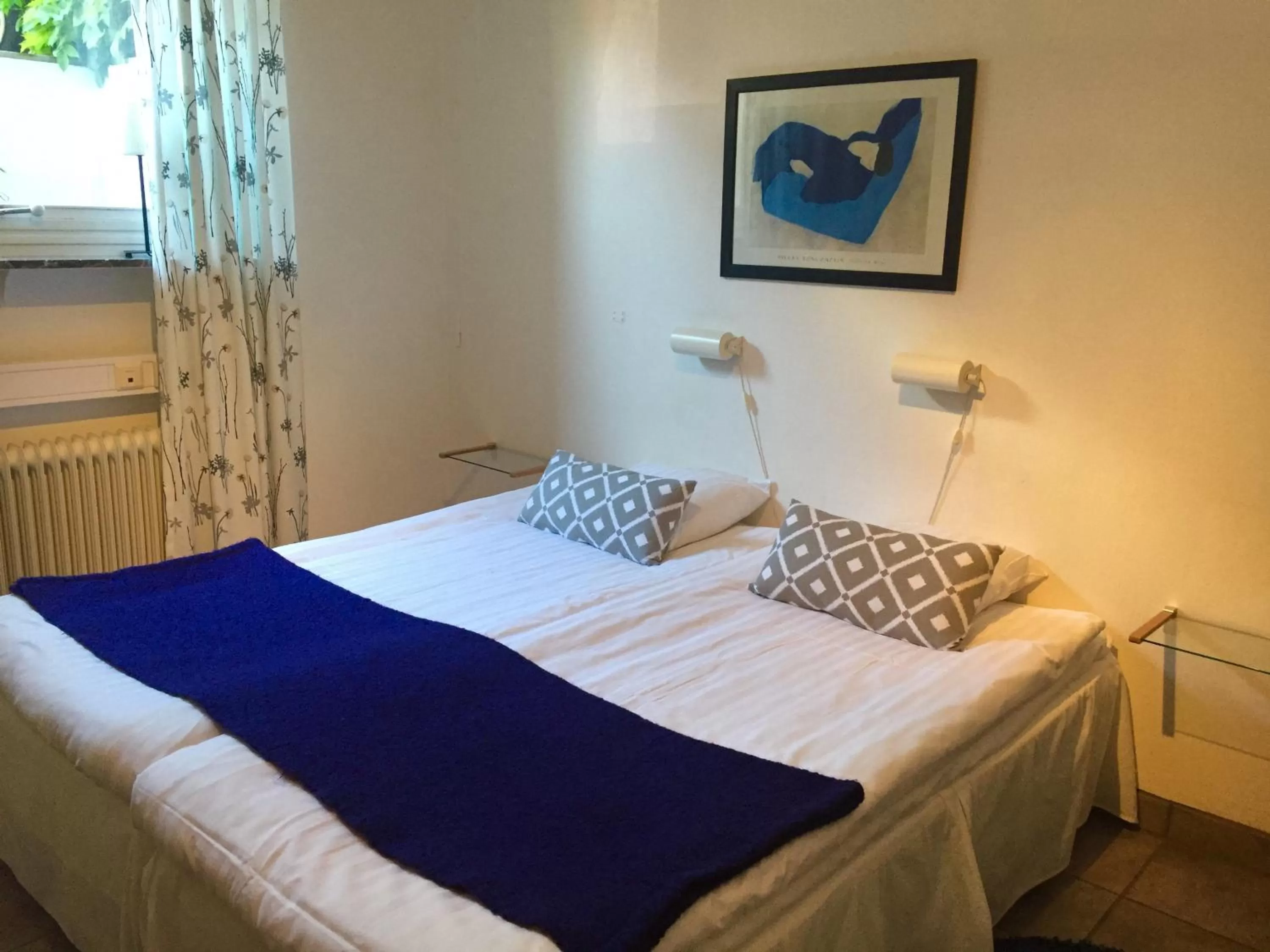 Photo of the whole room, Bed in Aurora Bed & Breakfast