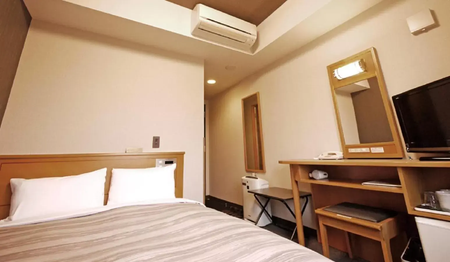 Photo of the whole room, Bed in Hotel Route-Inn Yokote Inter