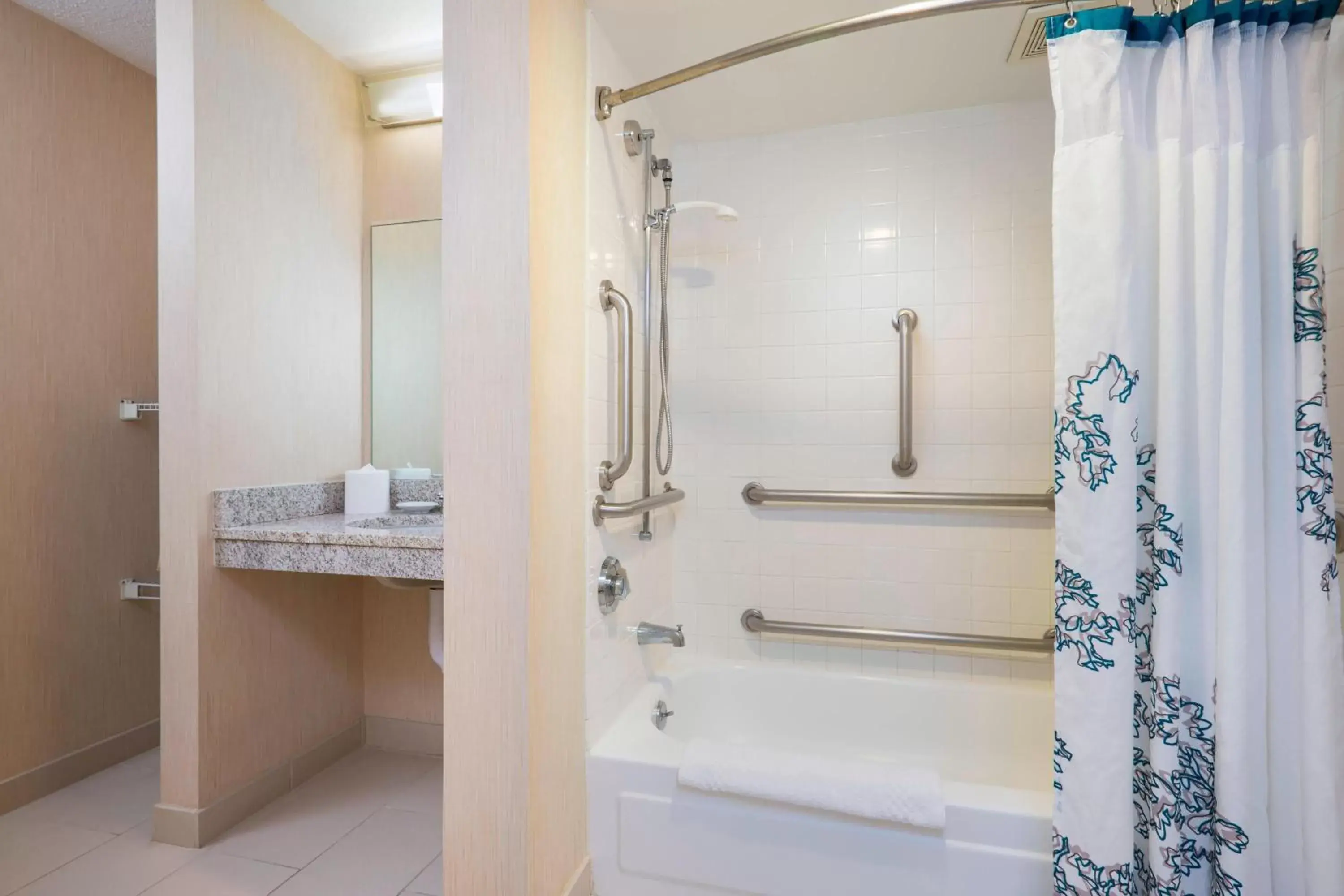 Bathroom in Residence Inn by Marriott Minneapolis Edina