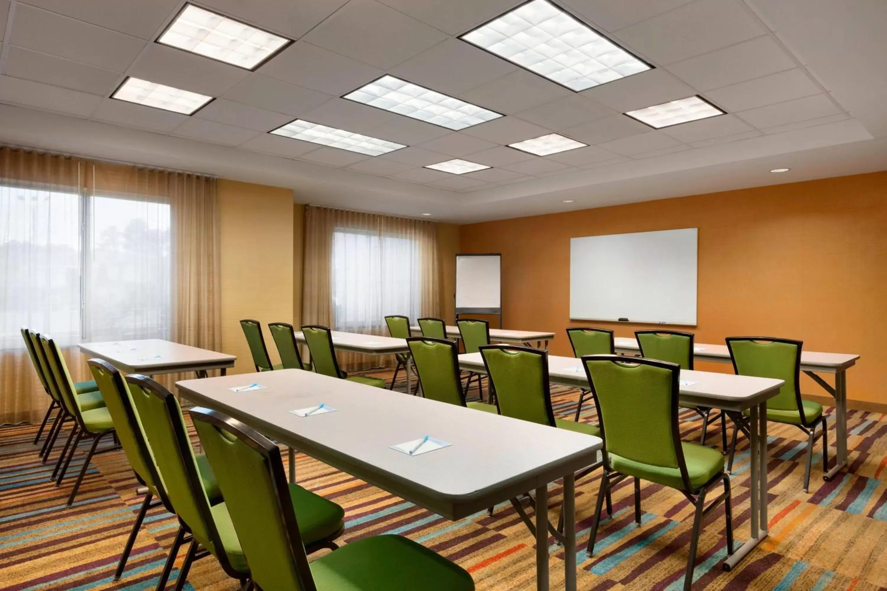 Meeting/conference room in Fairfield Inn & Suites by Marriott Smithfield