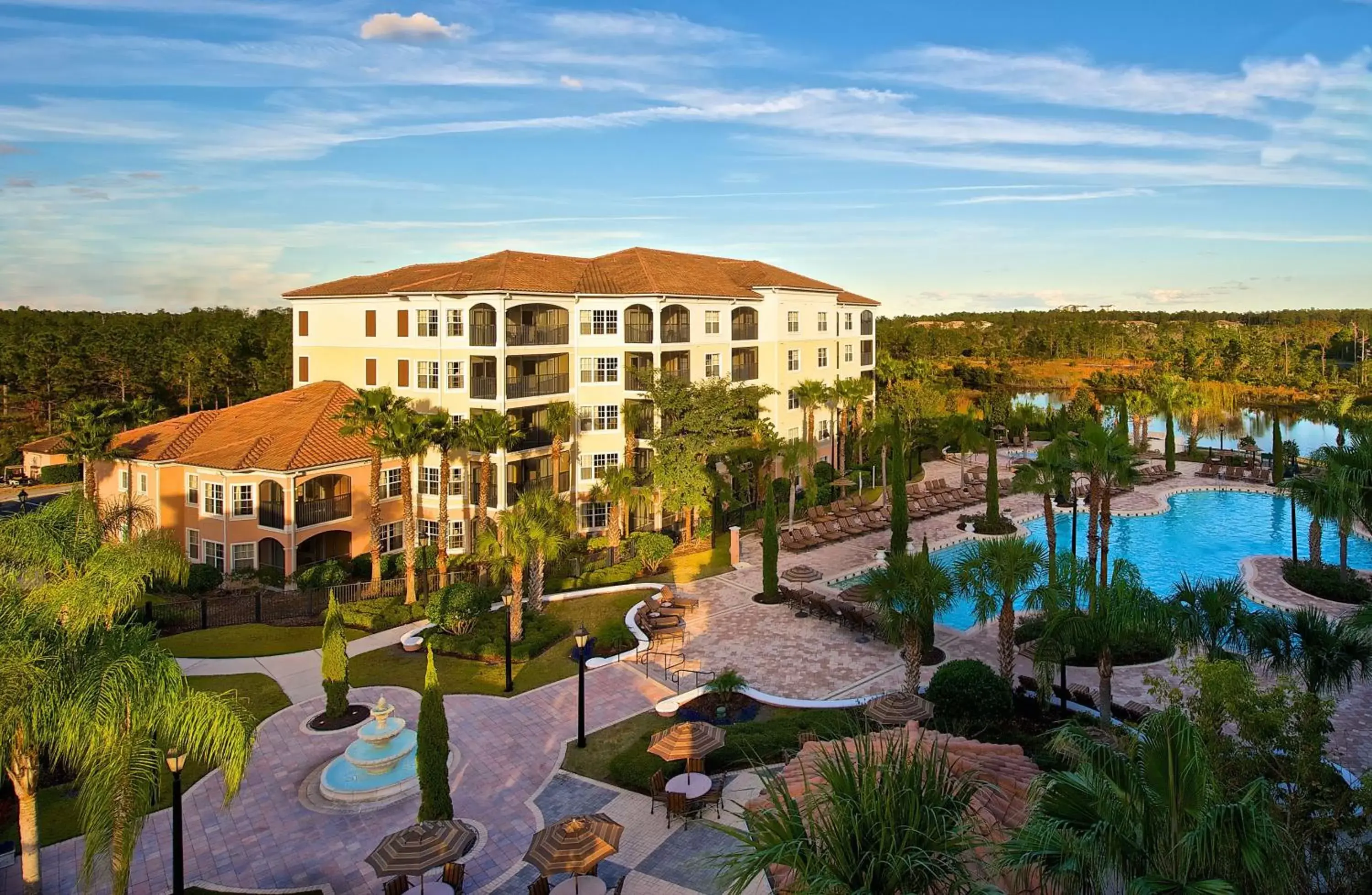 Facade/entrance, Pool View in WorldQuest Orlando Resort