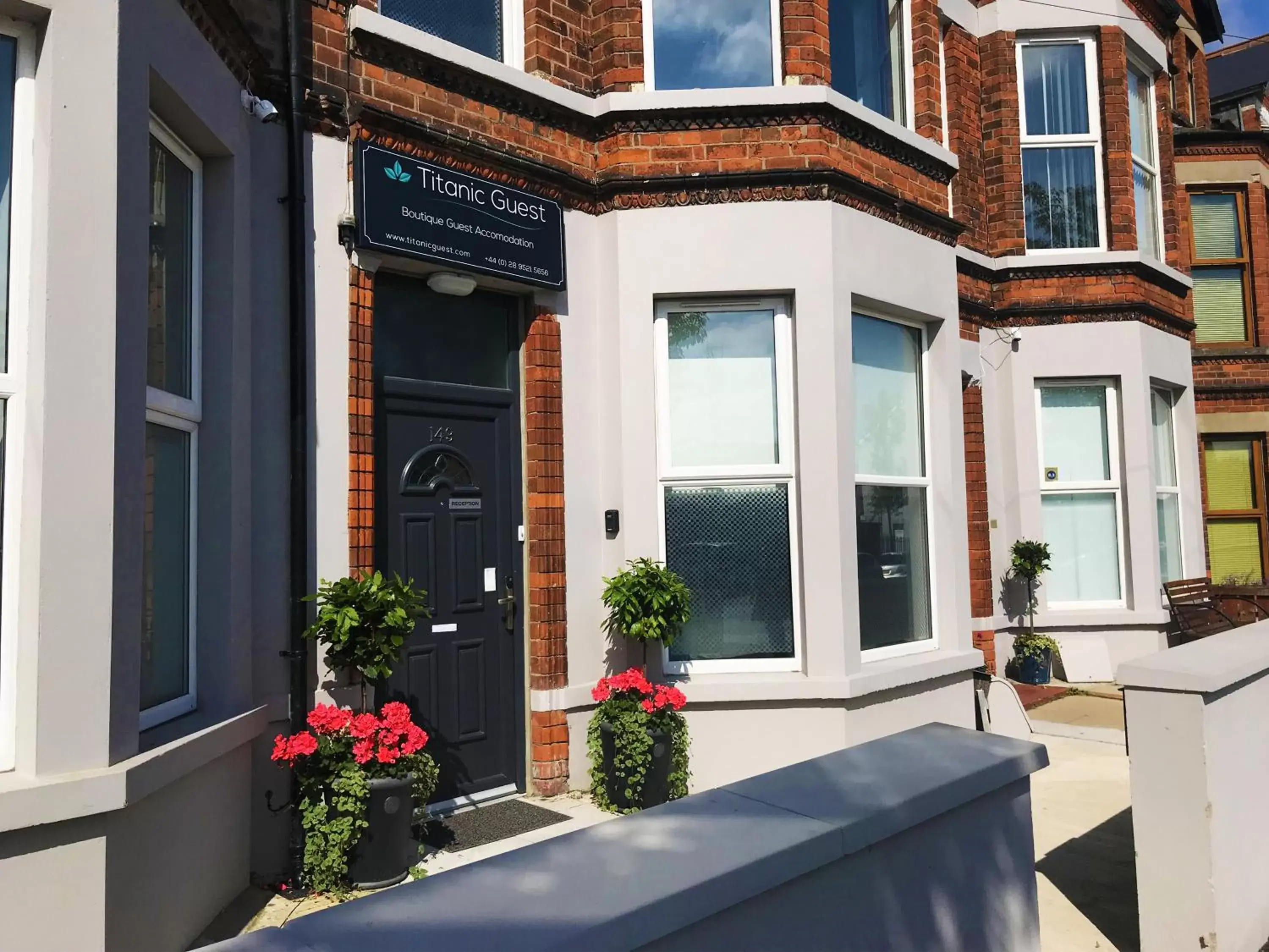 Property building in Titanic Guest 4 Star Boutique- Tourism NI certified- Free parking Property building in Titanic Guest 4 Star Boutique- Tourism NI certified- Free parking