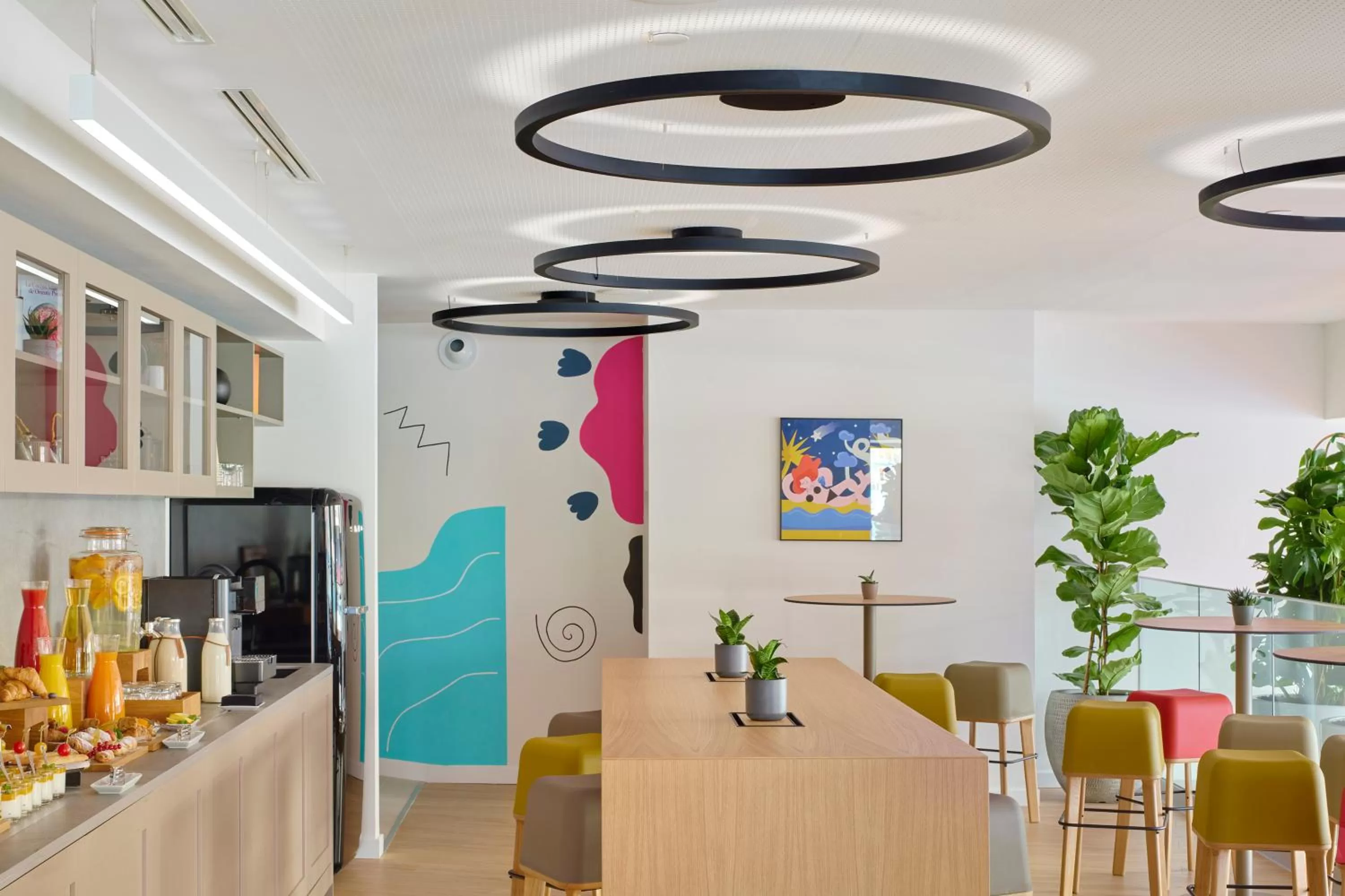 Dining area in INNSiDE by Meliá Barcelona Apolo