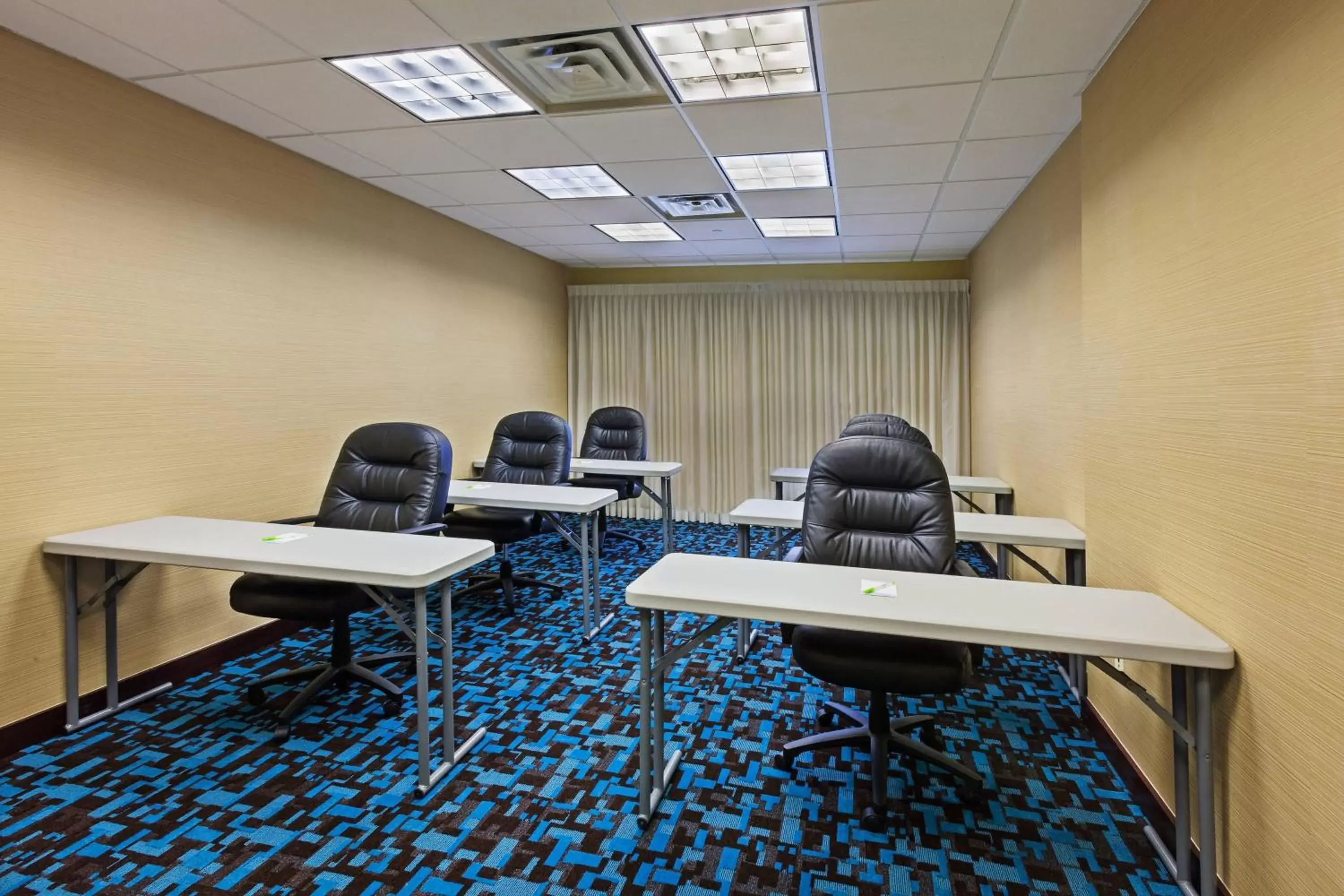 Meeting/conference room in Fairfield Inn and Suites by Marriott Austin Northwest/The Domain Area