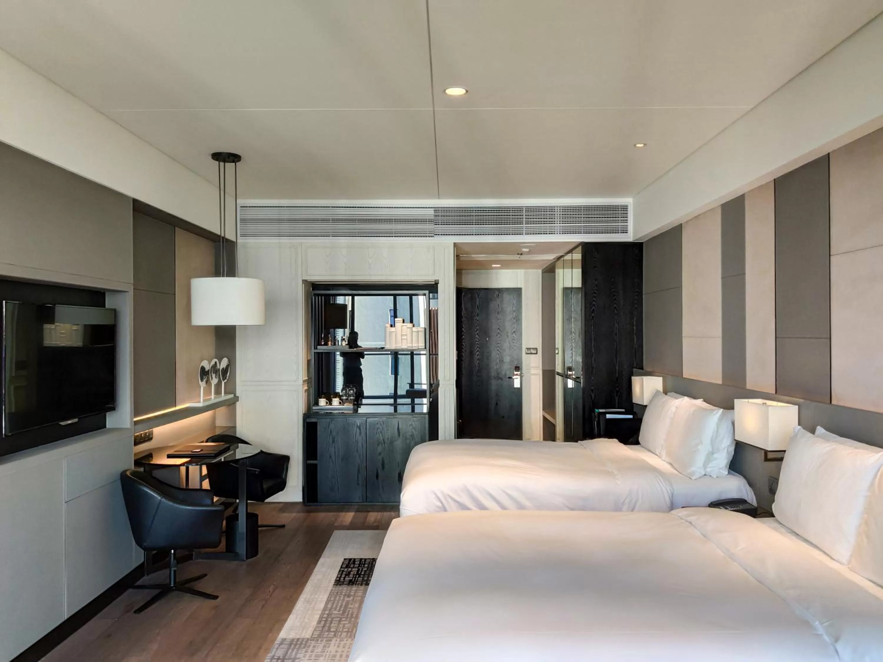 Photo of the whole room, Bed in The Shanhaitian Resort Sanya, Autograph Collection