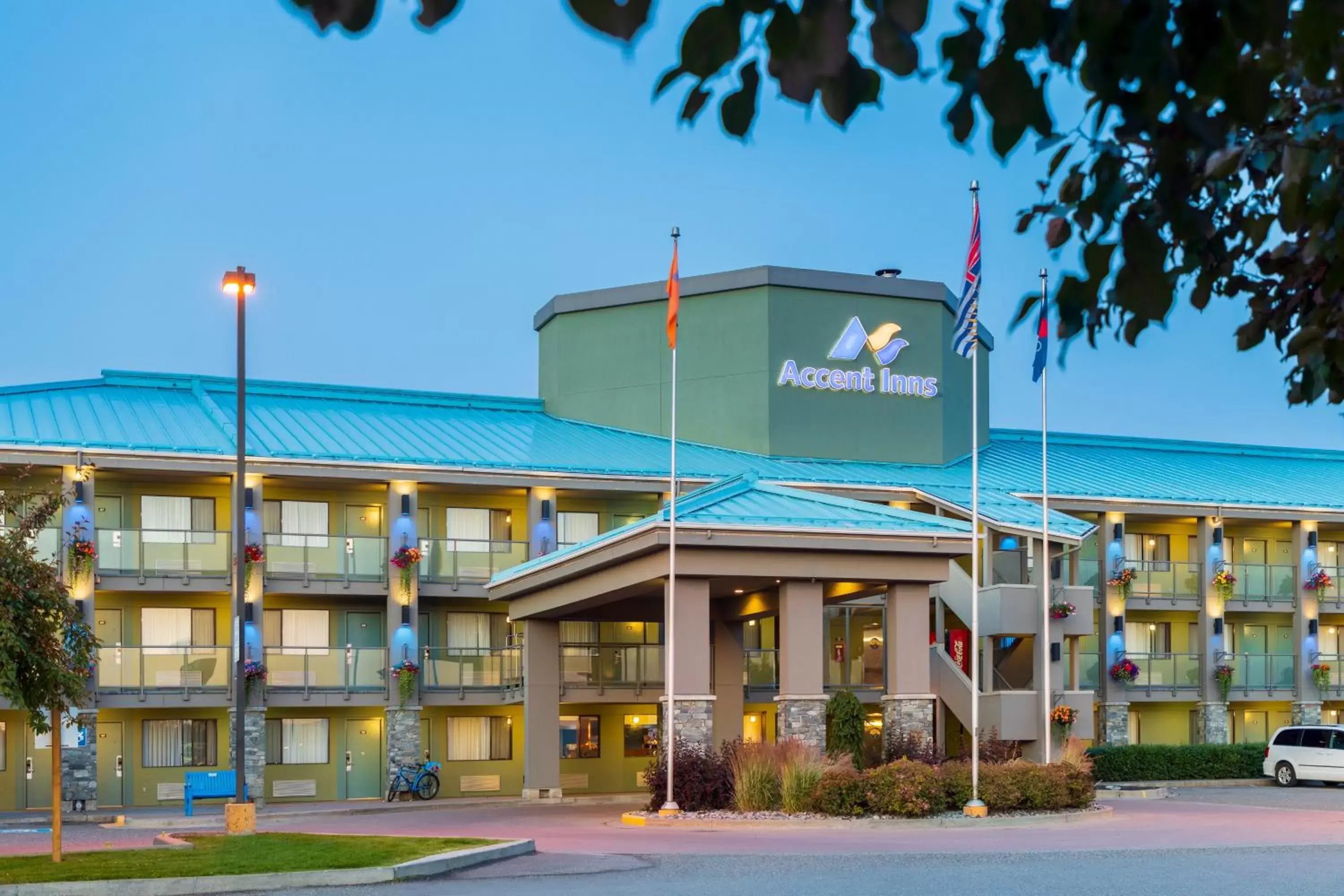 Facade/entrance, Property Building in Accent Inns Kamloops