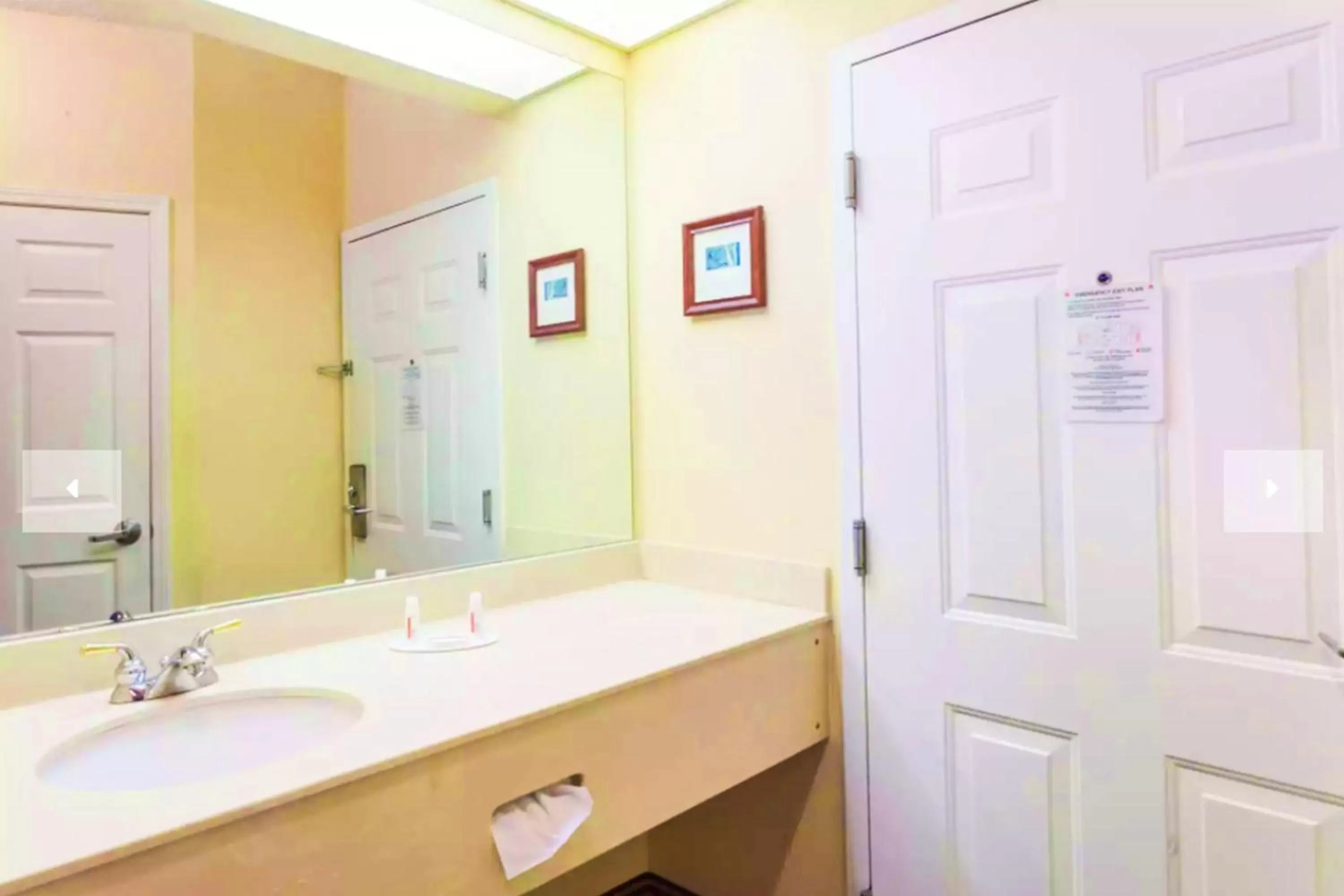 Bathroom in Baymont by Wyndham Columbia Maury