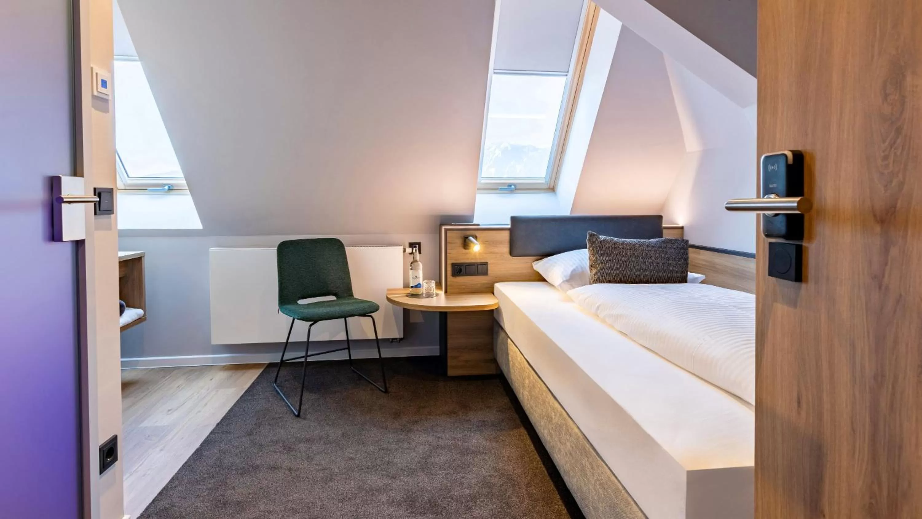 Bed in BOLLWERK Lifestyle Hotel, automatisiertes Hotel mit Self Check In