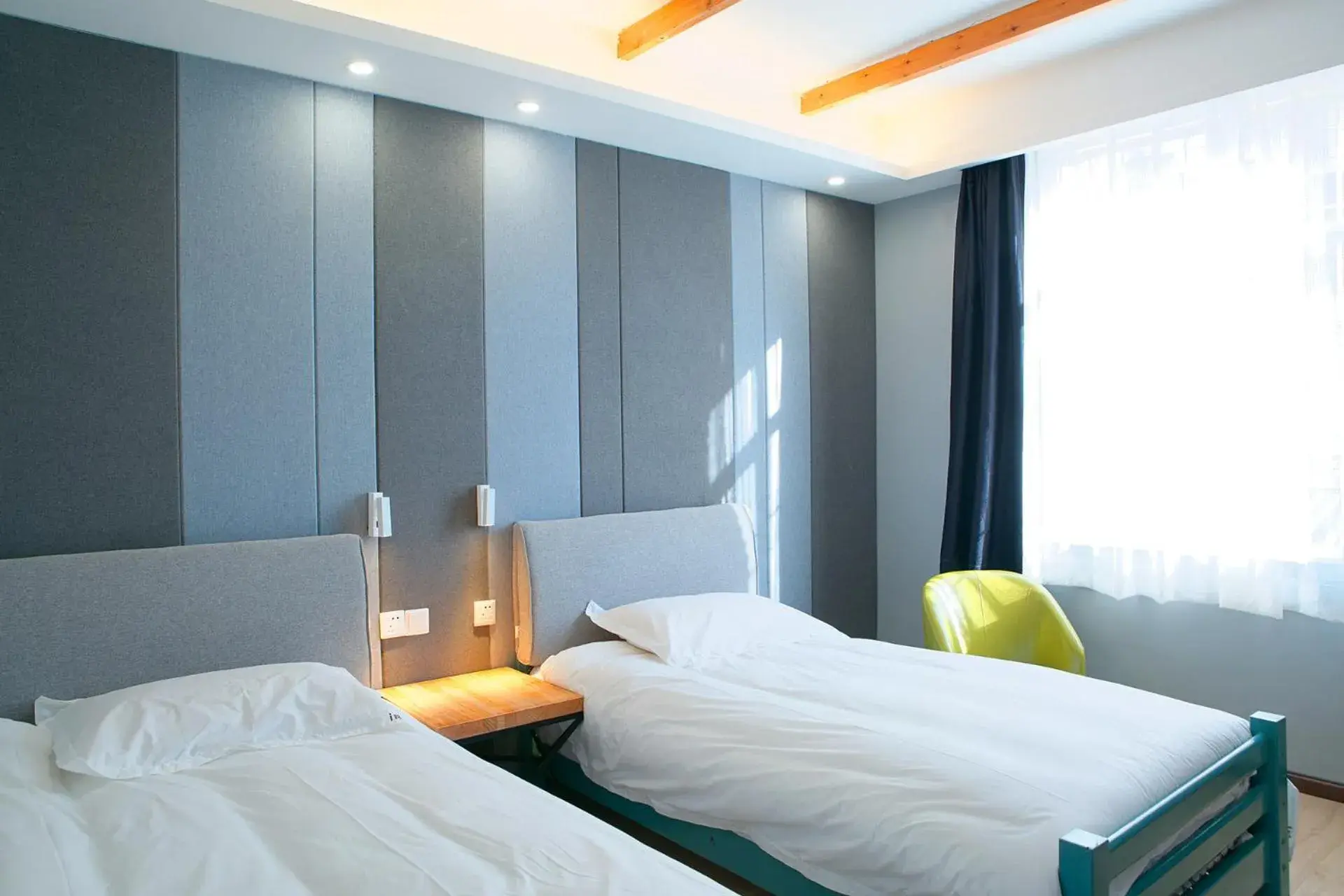 Photo of the whole room, Bed in Kunming Cloudland International Youth Hostel