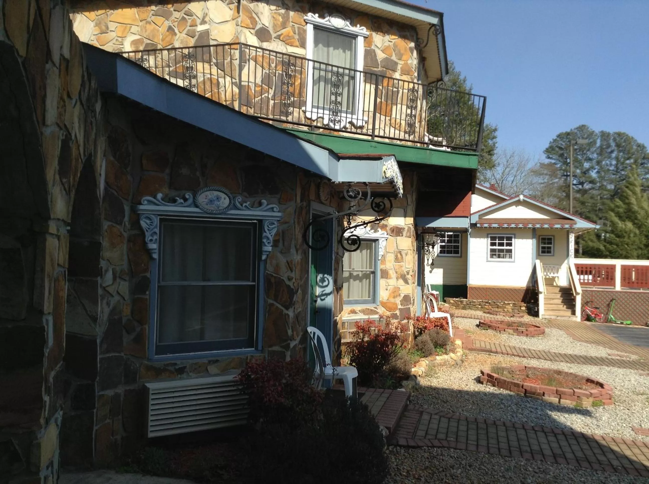 Facade/entrance in Heidi Motel - Helen