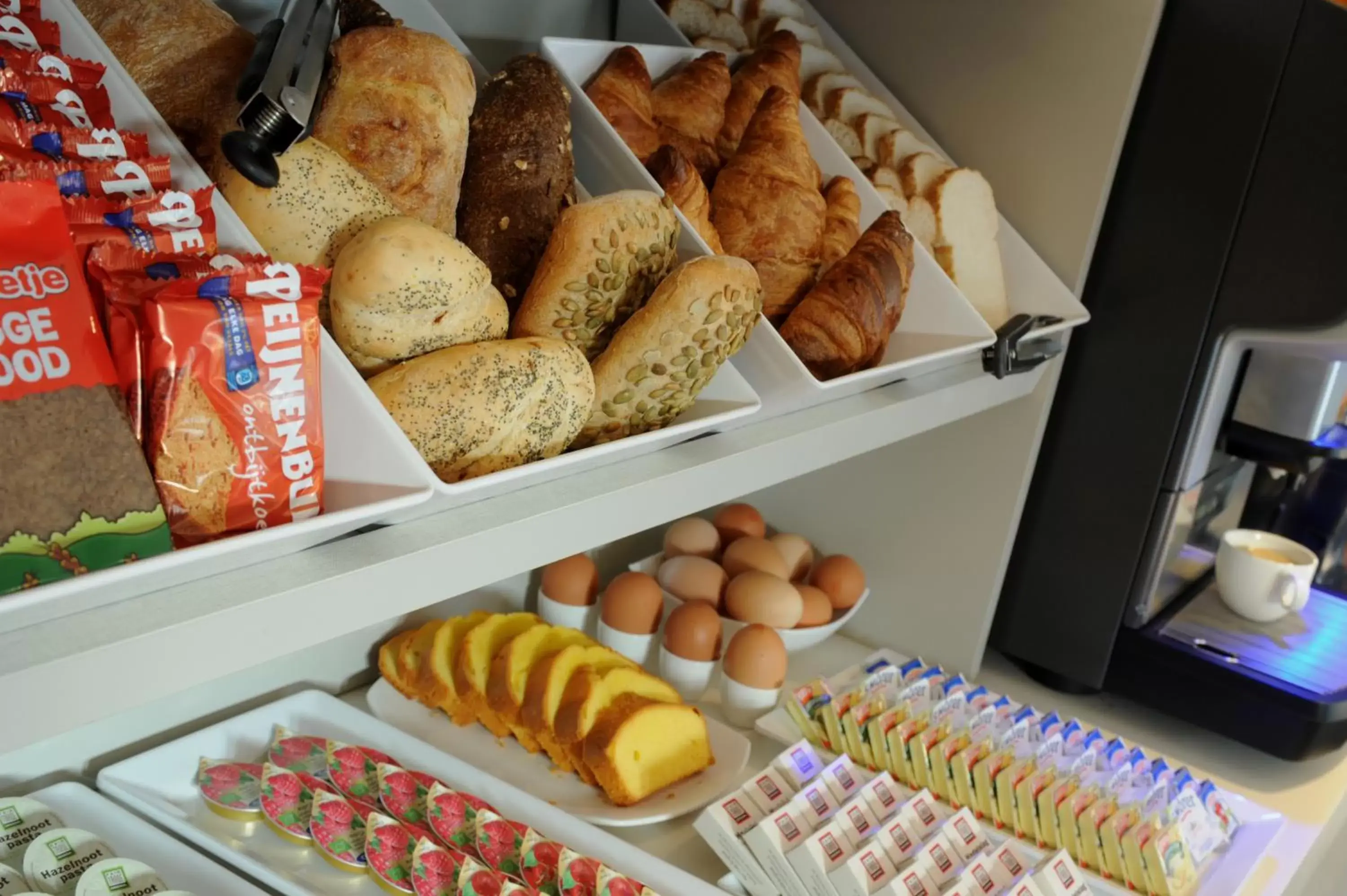 Food and drinks in Blue Mansion Hotel Food and drinks in Blue Mansion Hotel