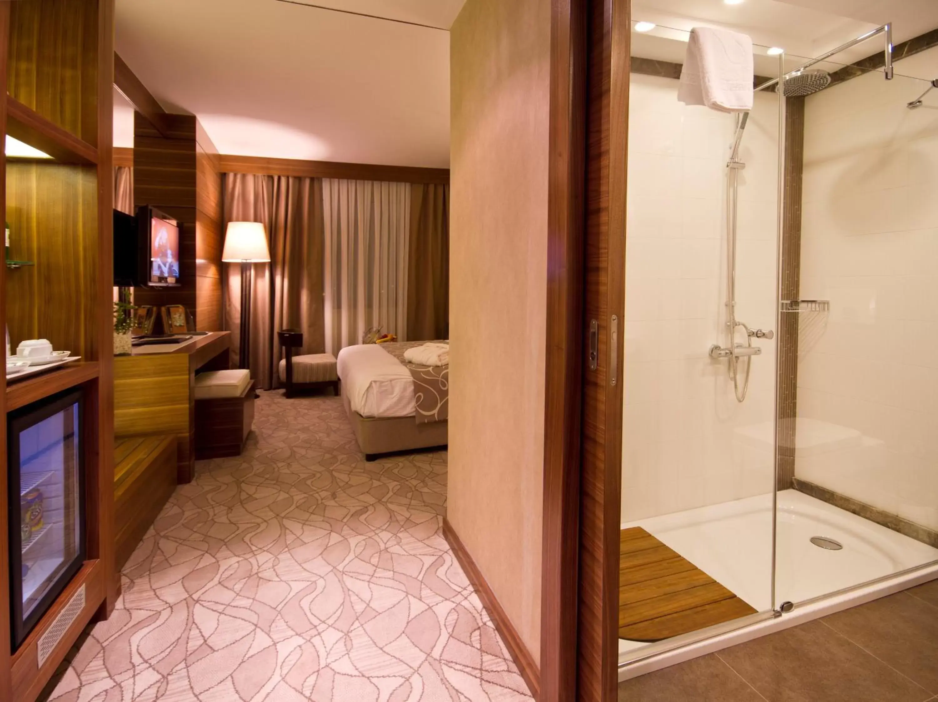 Bed, Bathroom in Grand Hotel Gaziantep