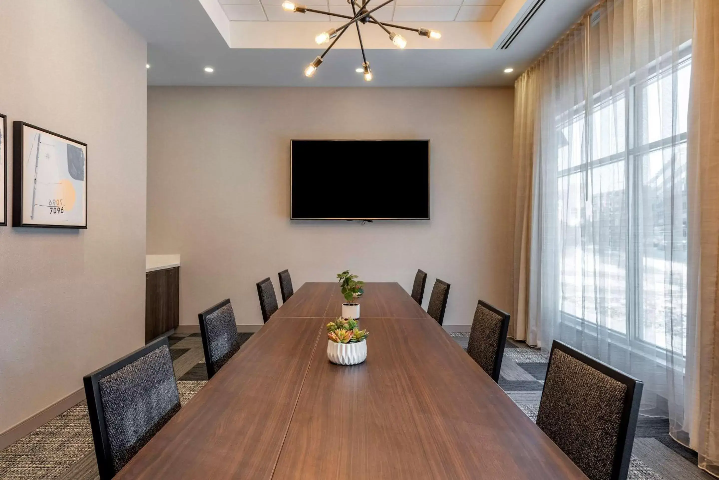 Meeting/conference room, TV/Entertainment Center in Cambria Hotel Minneapolis Downtown