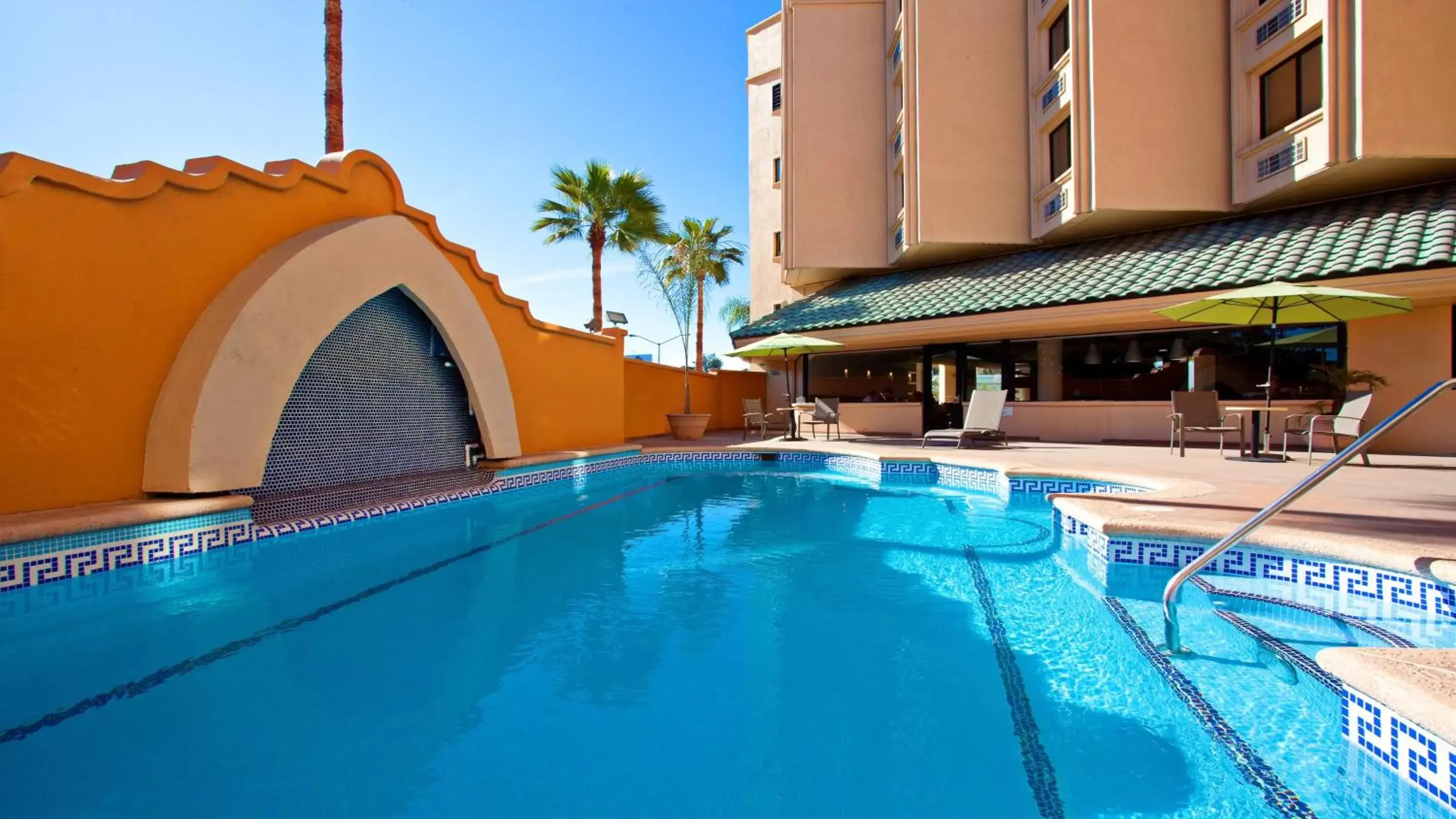 Swimming Pool in Holiday Inn Tijuana Zona Rio, an IHG Hotel