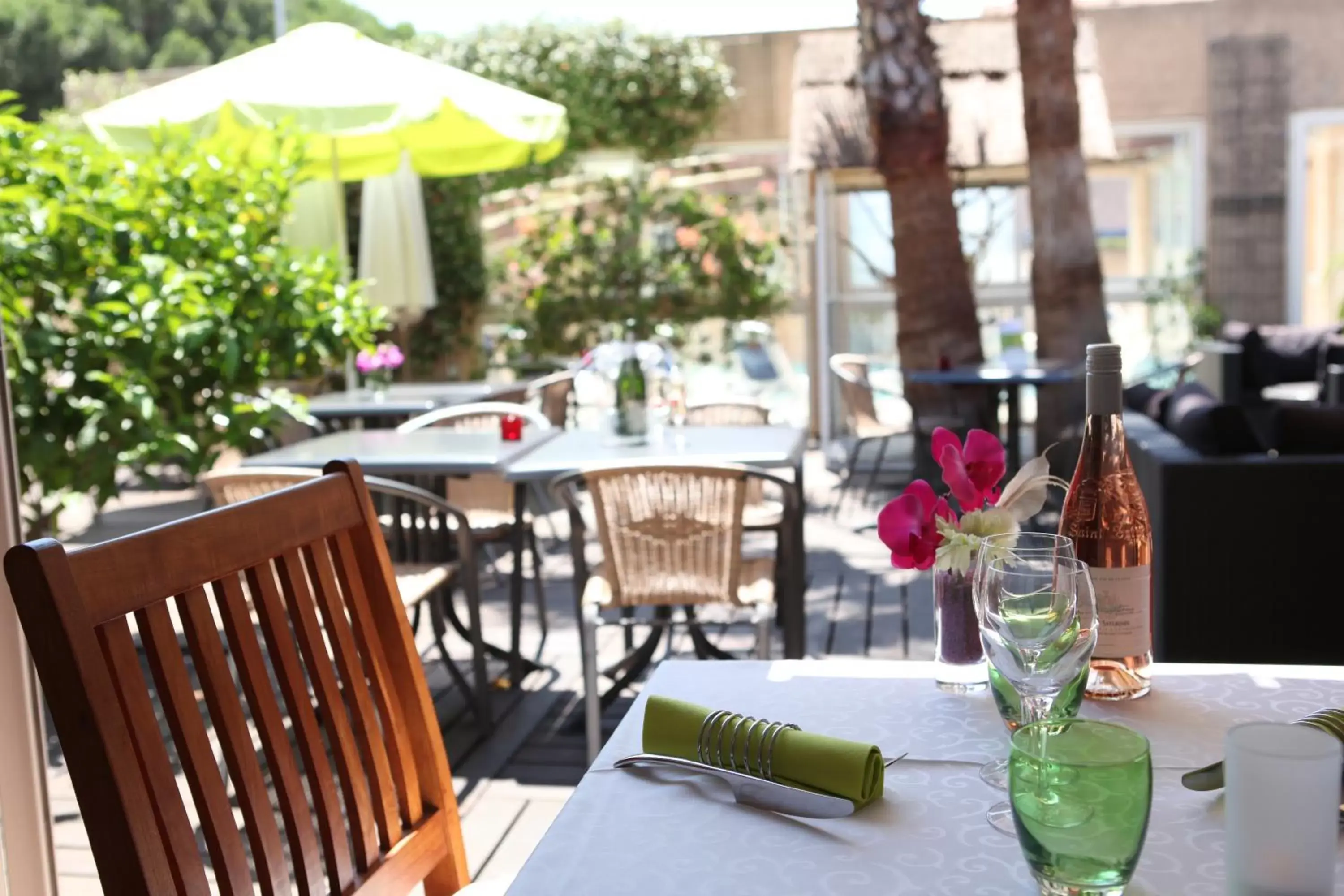 Patio, Restaurant/Places to Eat in Hotel & Spa Gil de France Cap d'Agde