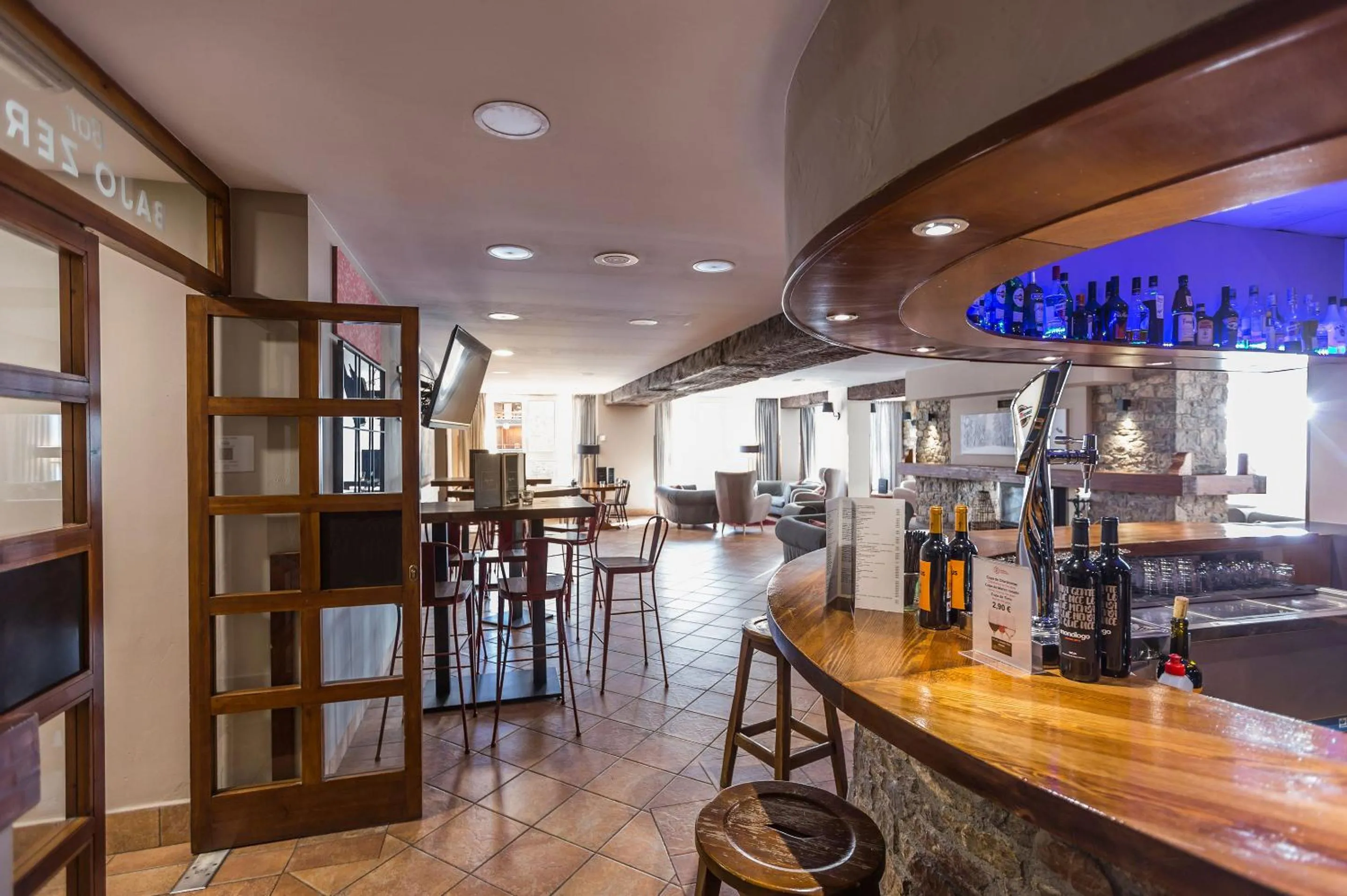 Restaurant/places to eat in Hotel Grand Pas by Nexta