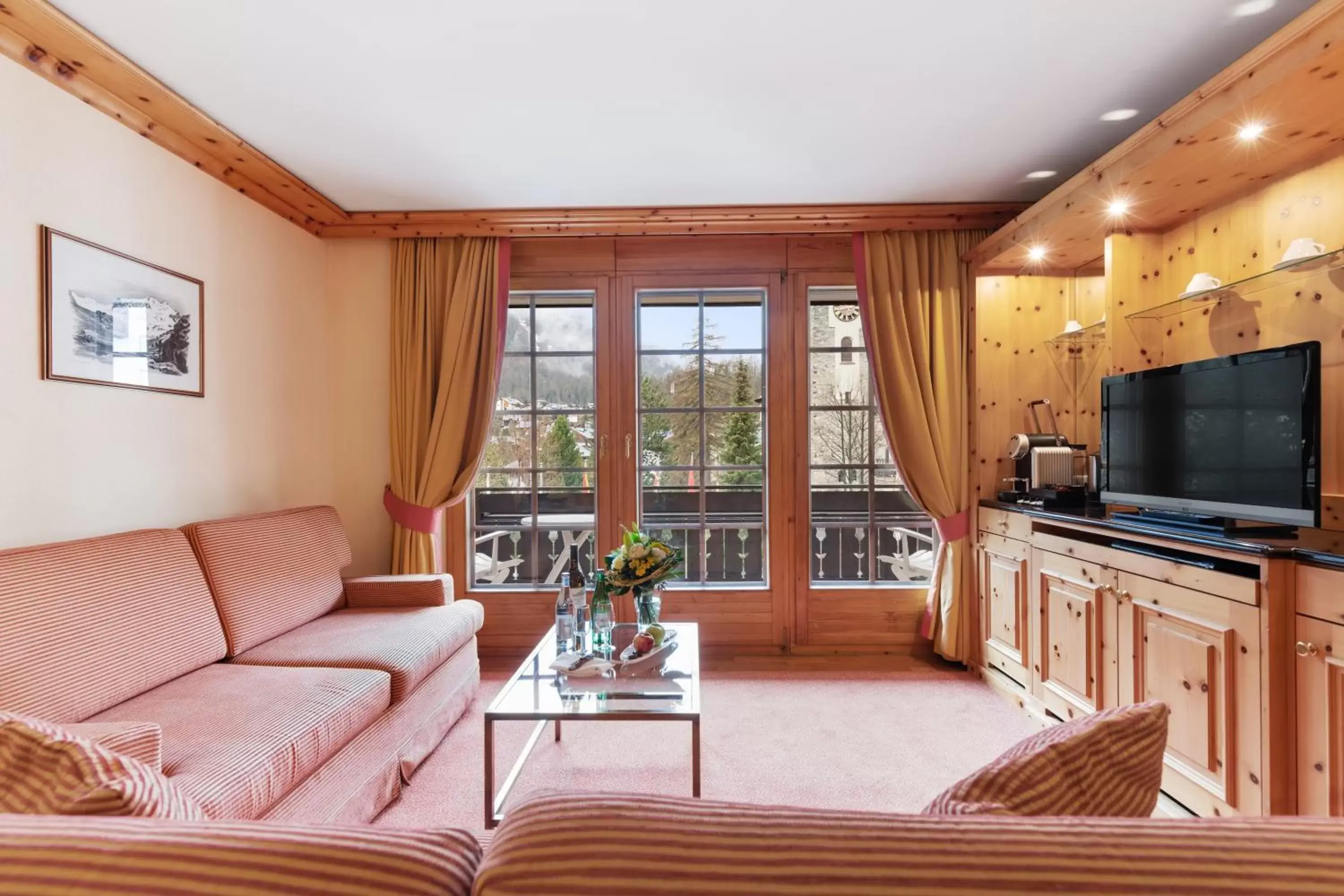 Living room, Seating Area in Grand Hotel Zermatterhof