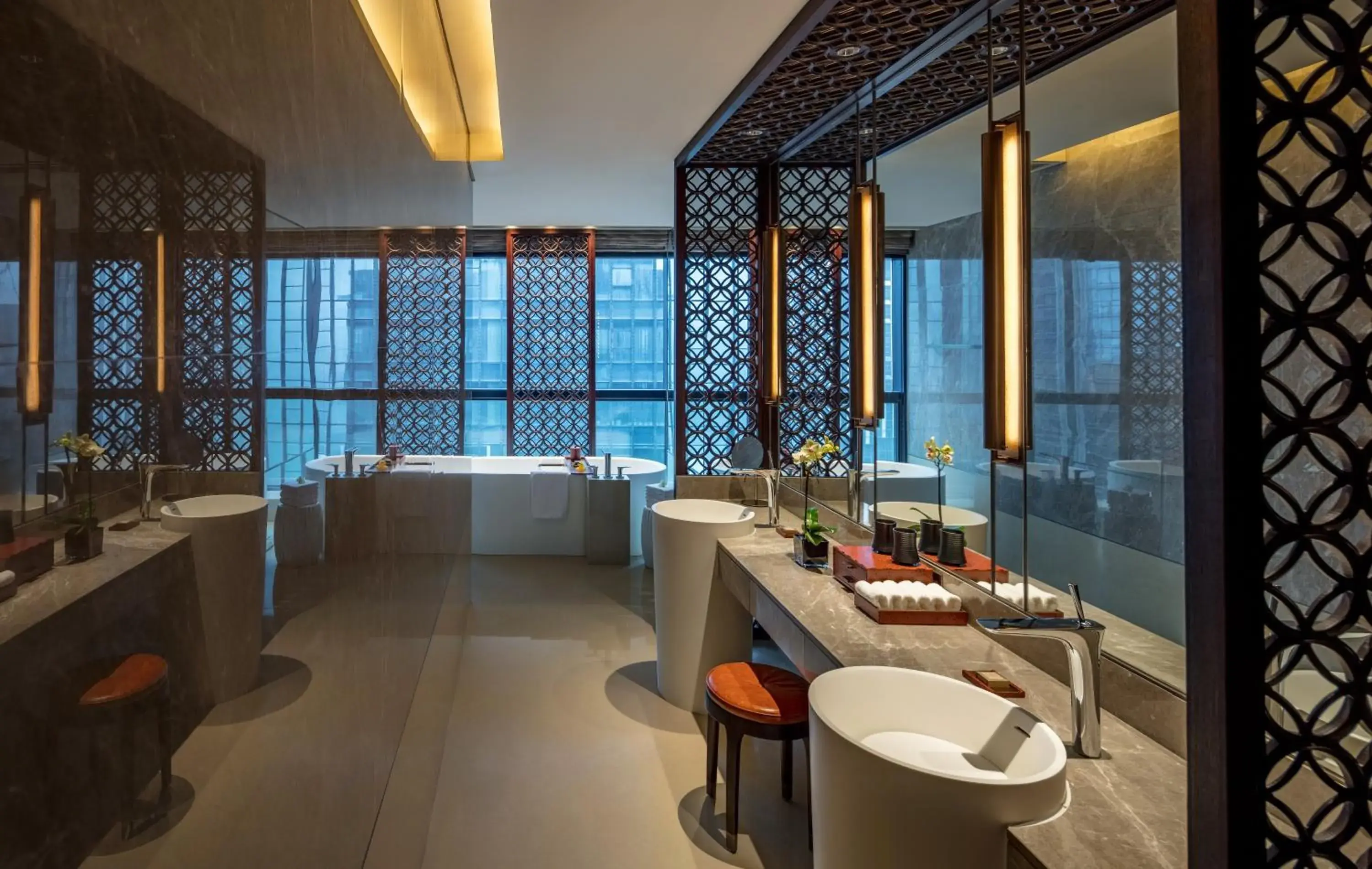 Bathroom, Restaurant/Places to Eat in Regent Chongqing