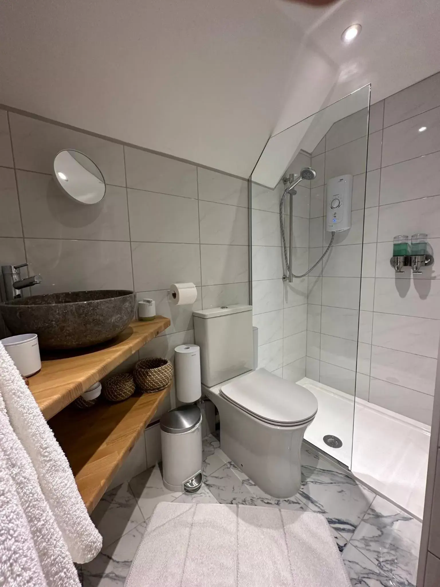 Shower, Bathroom in Thatchcombe B&B