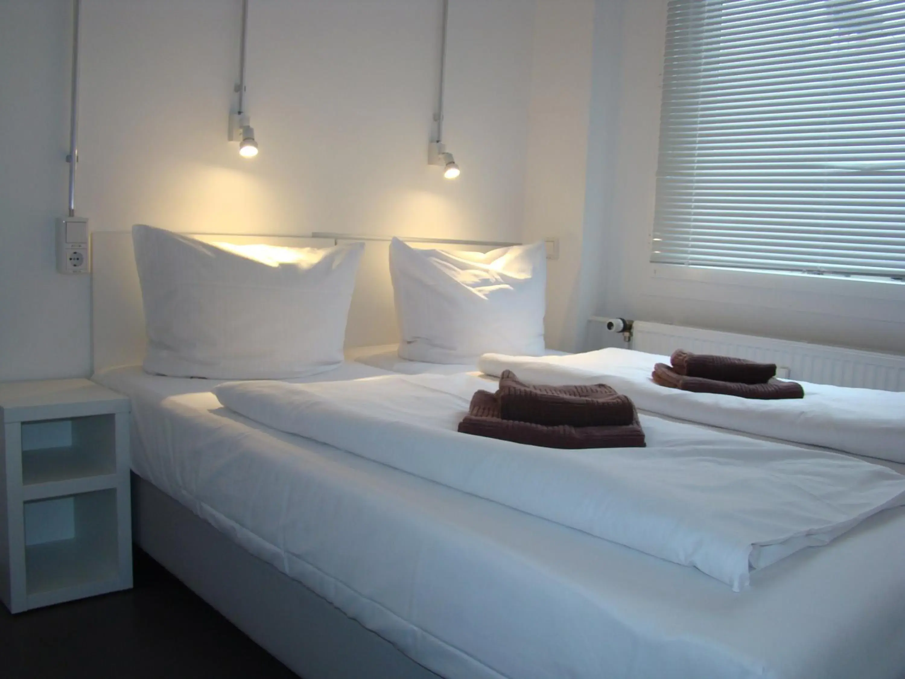 Bedroom, Bed in BNB near Brandenburg Gate - Rooms & Apartments