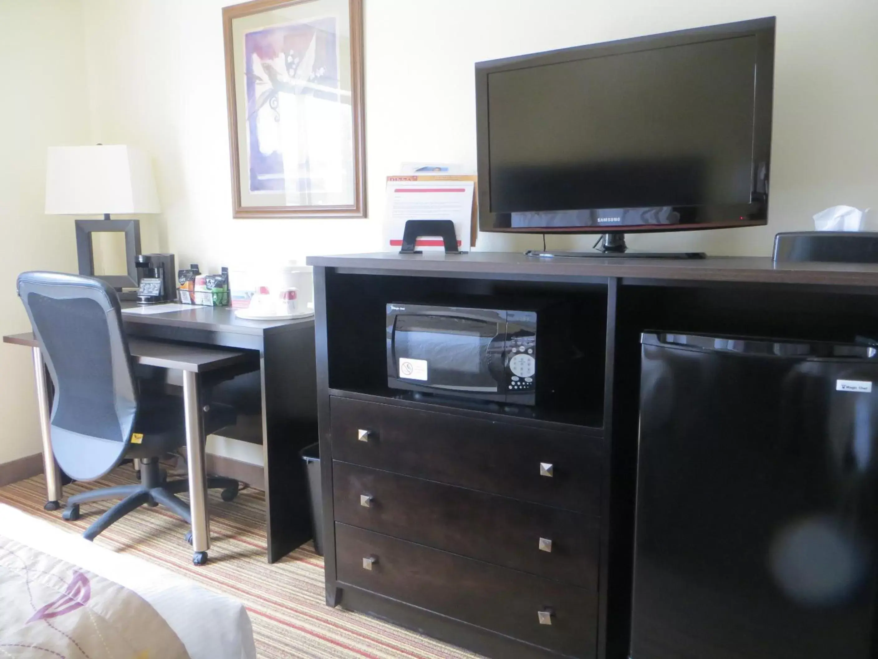 TV and multimedia, TV/Entertainment Center in Ramada by Wyndham Wisconsin Dells