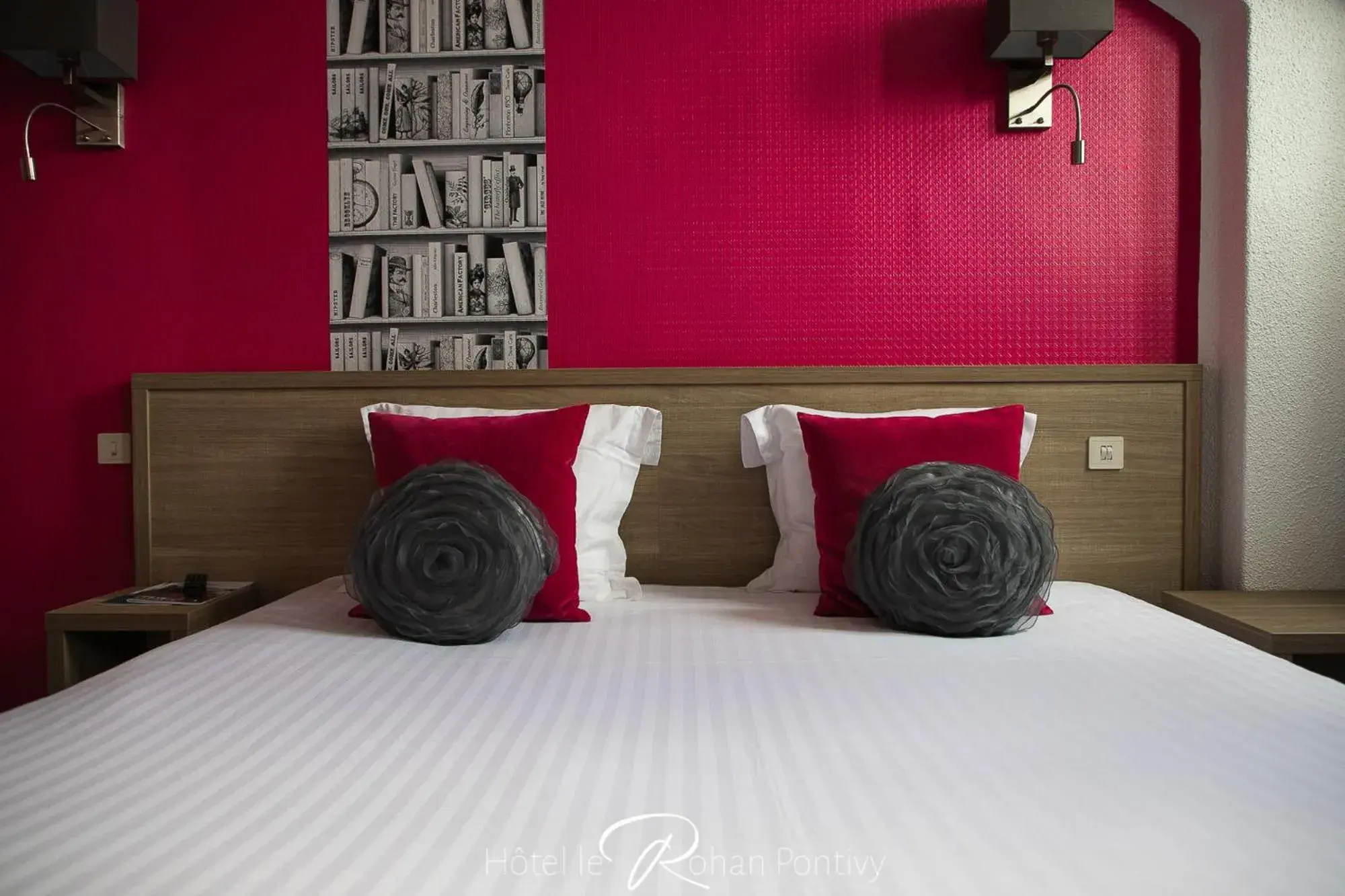 Bed in Hôtel Le Rohan