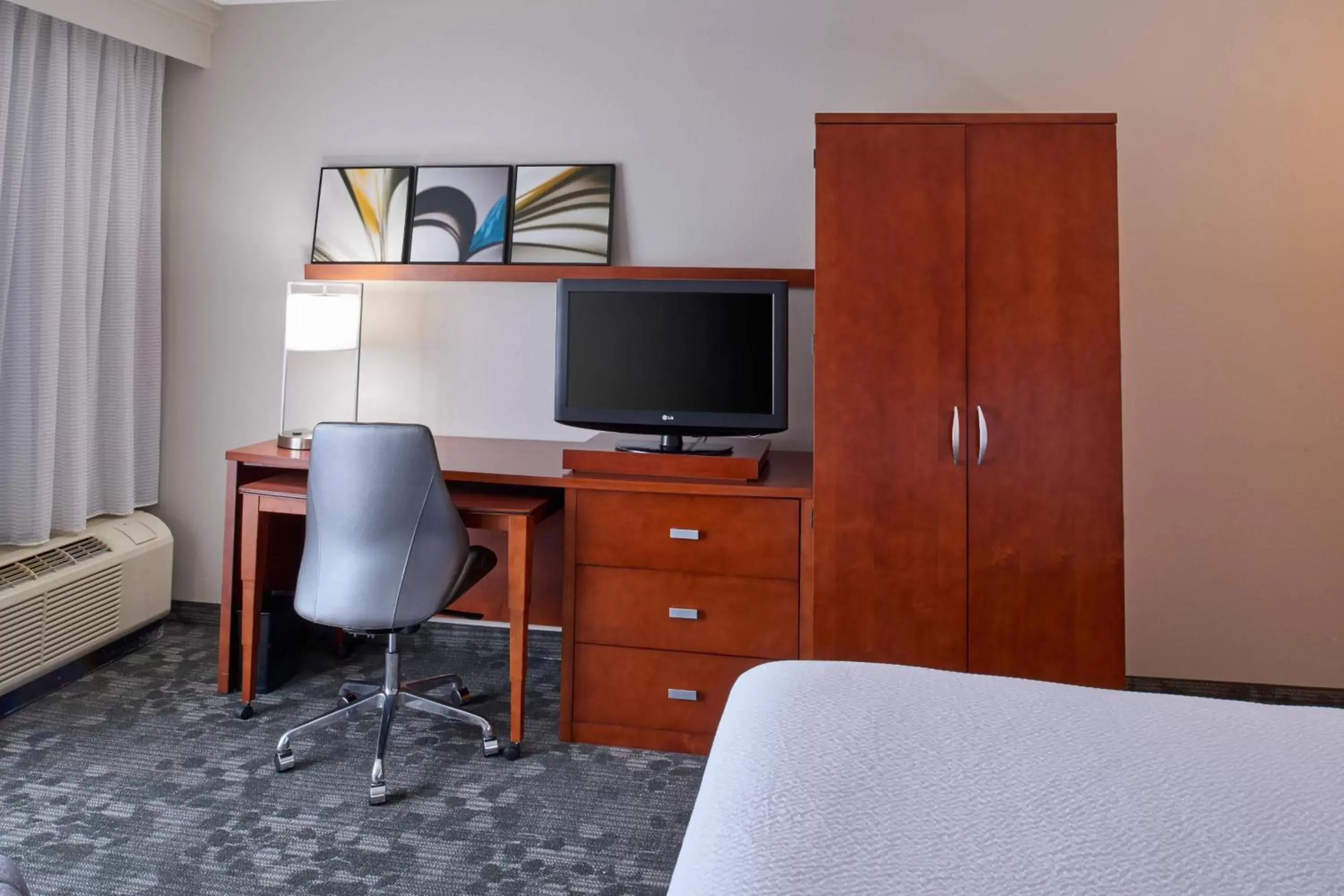 Bedroom in Sonesta Select Boston Lowell Chelmsford Bedroom in Sonesta Select Boston Lowell Chelmsford