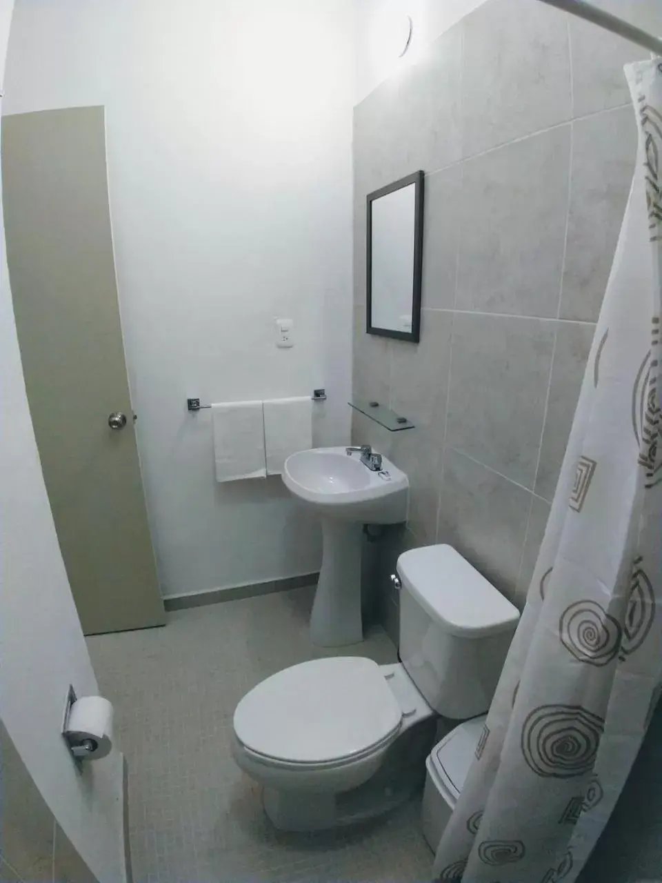 Bathroom in Gran Jaguar Hotel