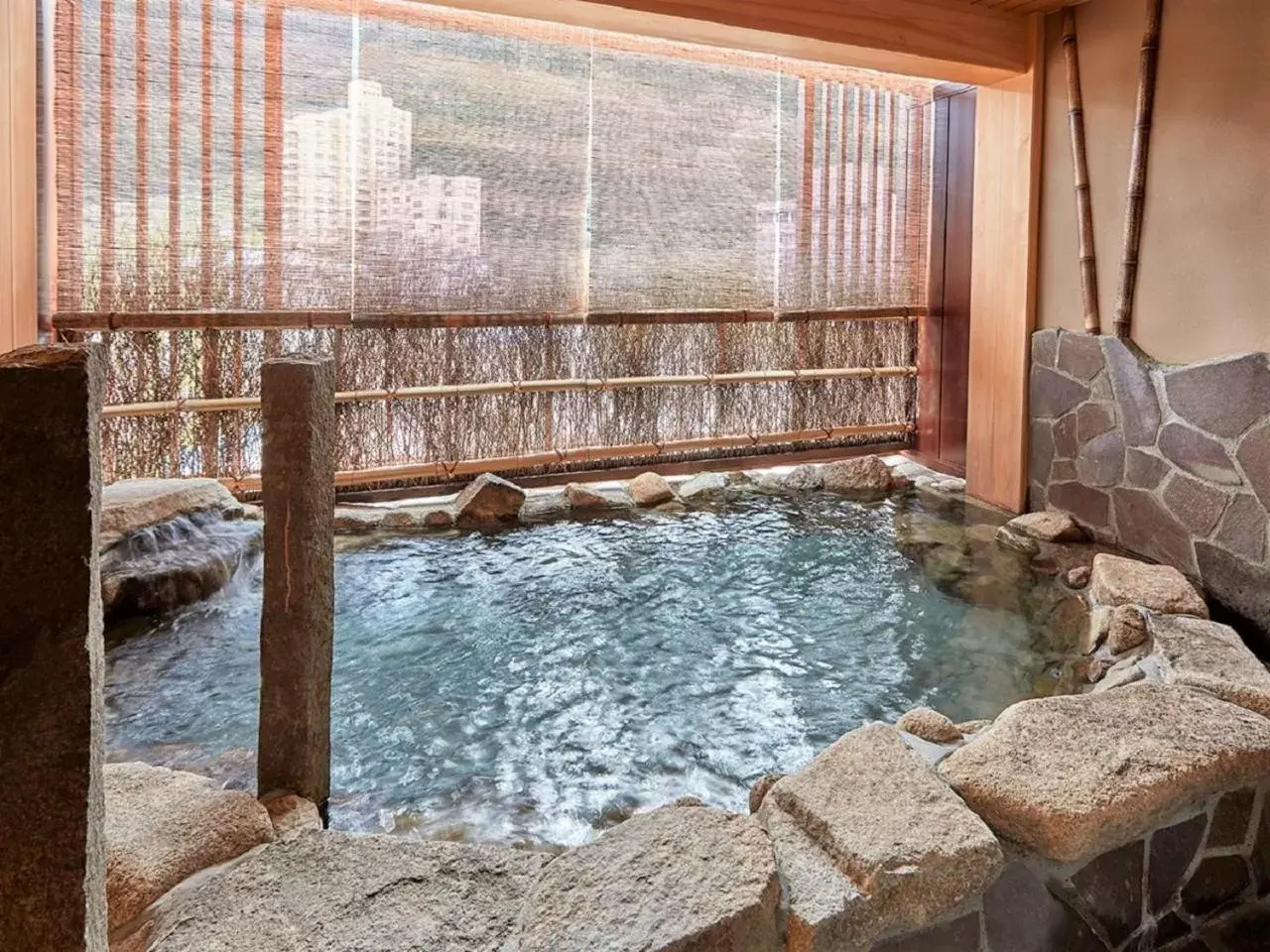 Hot Spring Bath, Swimming Pool in Yukinohana