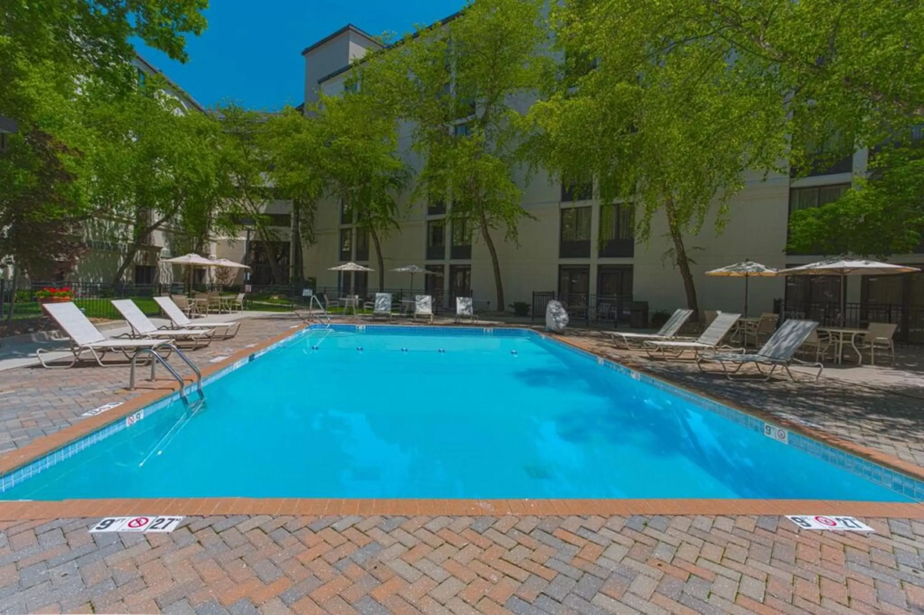 Swimming Pool in Holiday Inn - Executive Center-Columbia Mall, an IHG Hotel