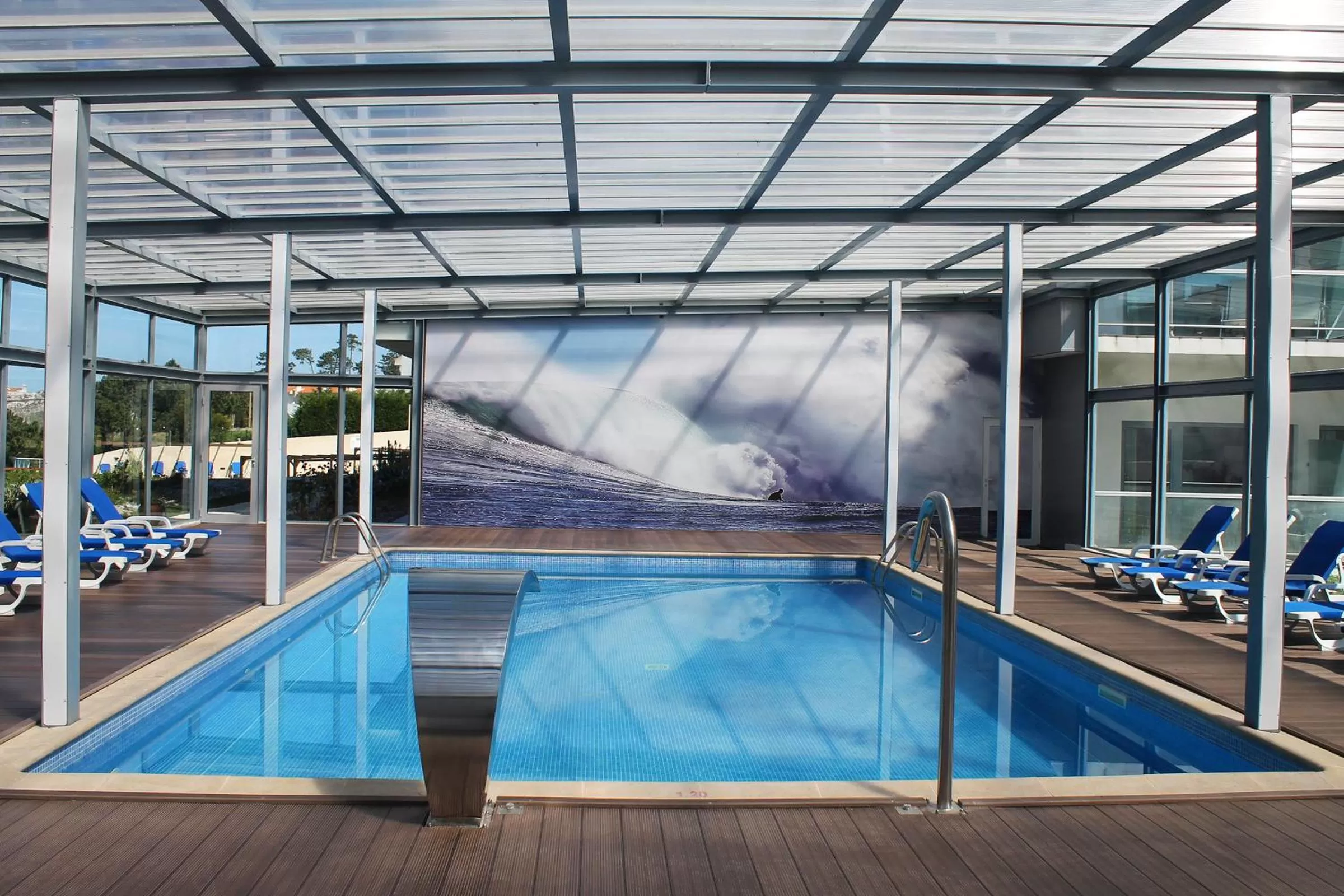 Swimming pool in Hotel Miramar Sul