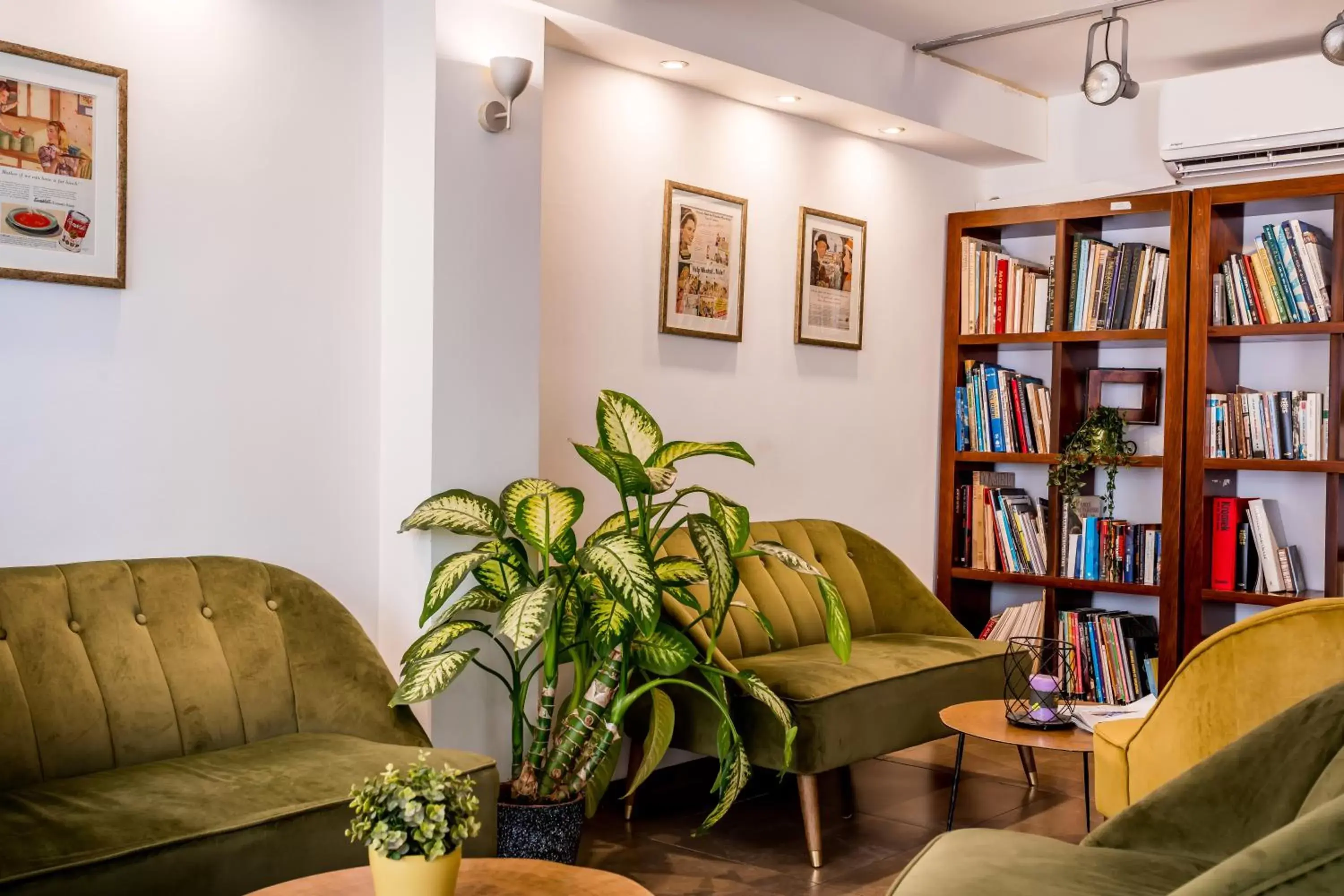 Lobby or reception, Library in Satori Hotel