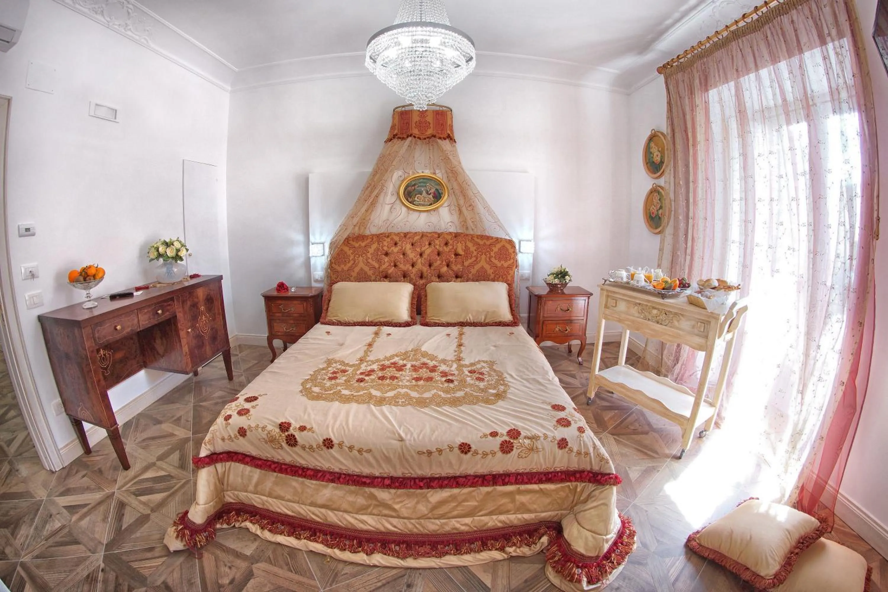 Photo of the whole room, Bed in B&B Palazzo del Teatro