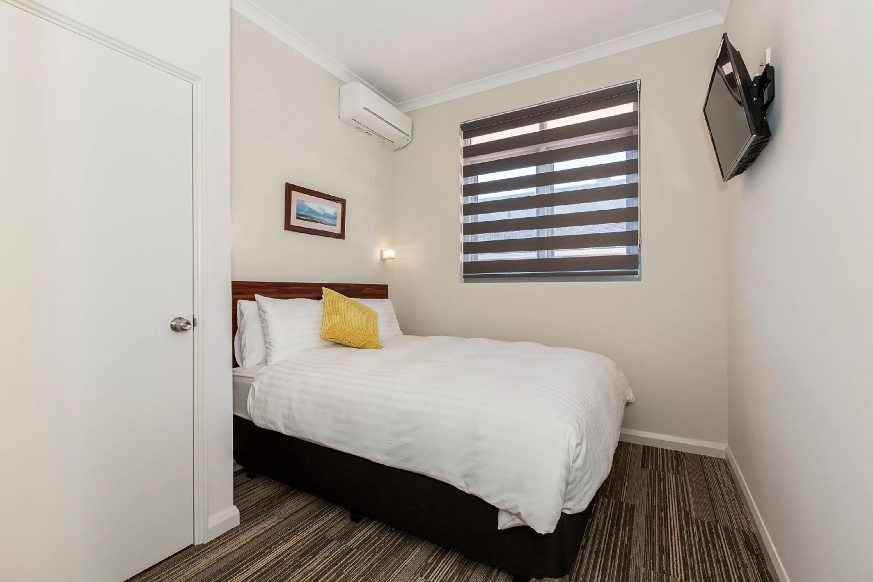 Bedroom, Bed in Gallery Hotel