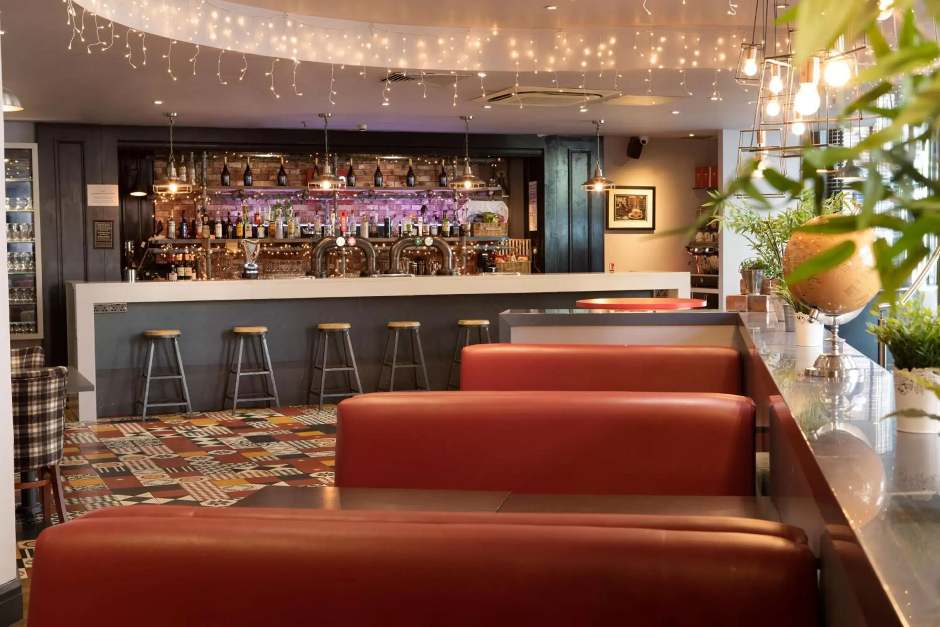 Lounge or bar, Lounge/Bar in Hilton Nottingham Hotel